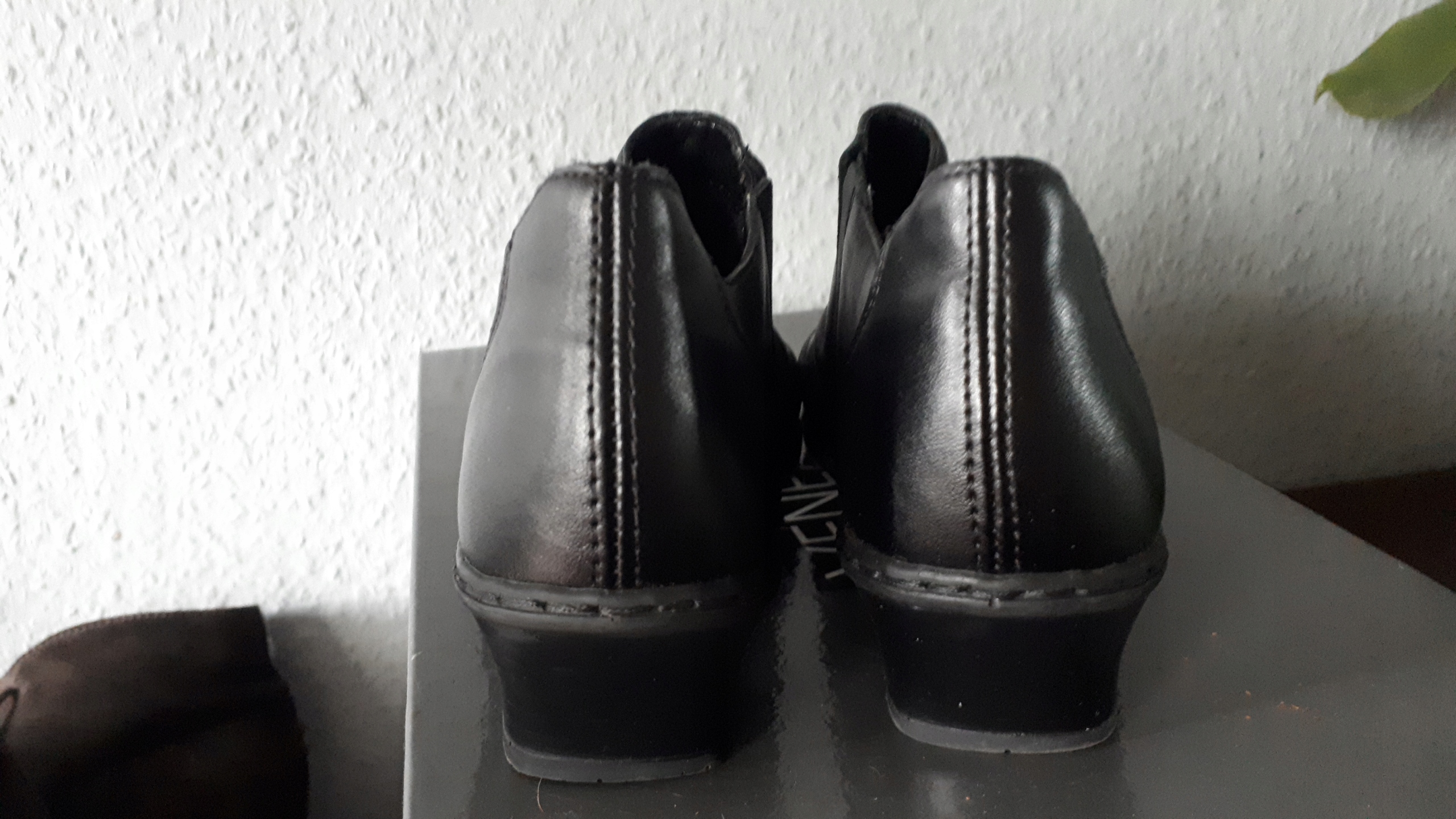 RIEKER PÓŁBUTY DAMSKIE 36 BDB Kolor czarny