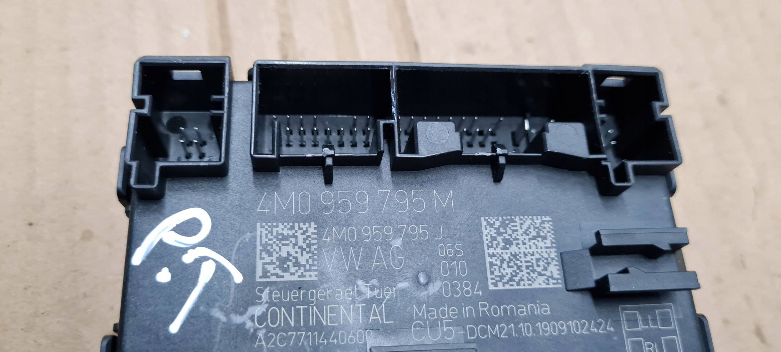 A5 8W S5 module control unit door rear part 4M0959795M A4 B9 8W S4 RS4