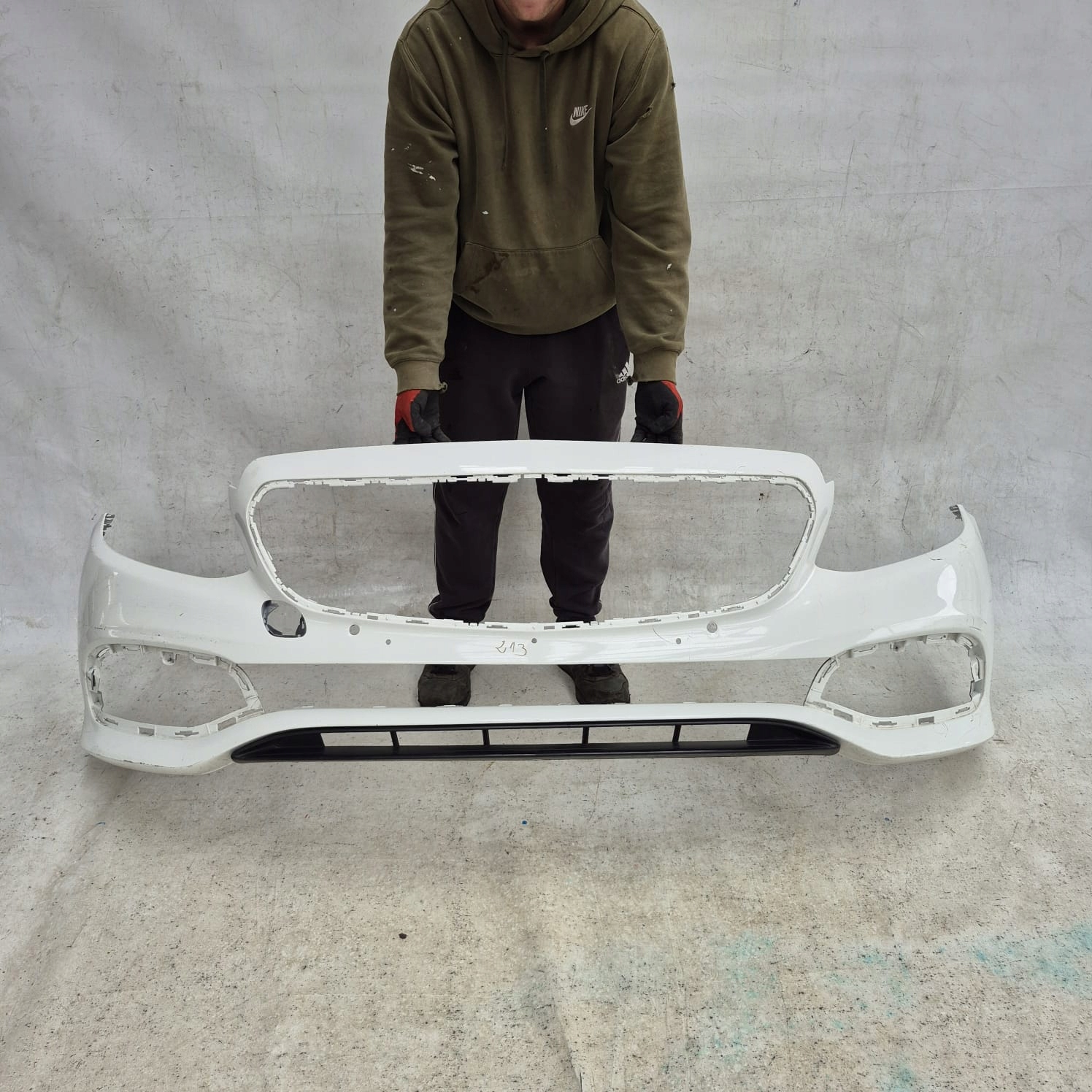 MERCEDES E-KLASA W213 AVANGARDE 16-20 bumper front front PDC