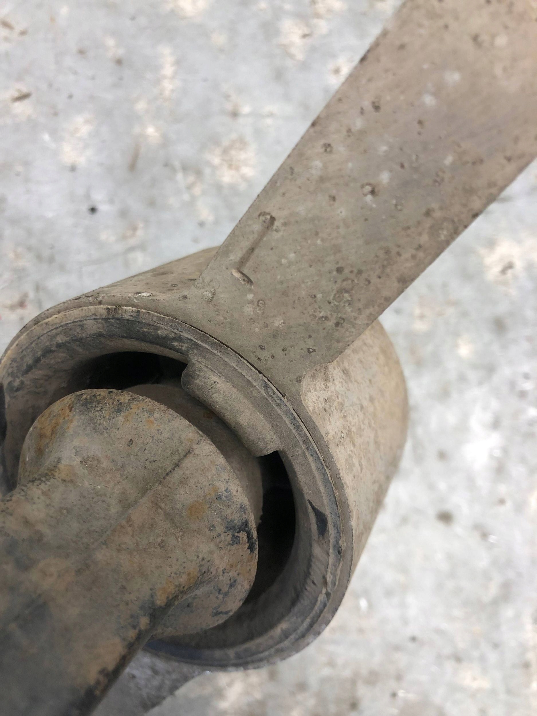 arm left front VW 1K0407153G