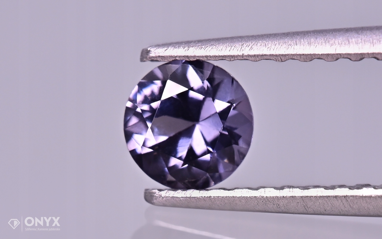 Spinel fazetovaný kulatý fi 4,5 mm