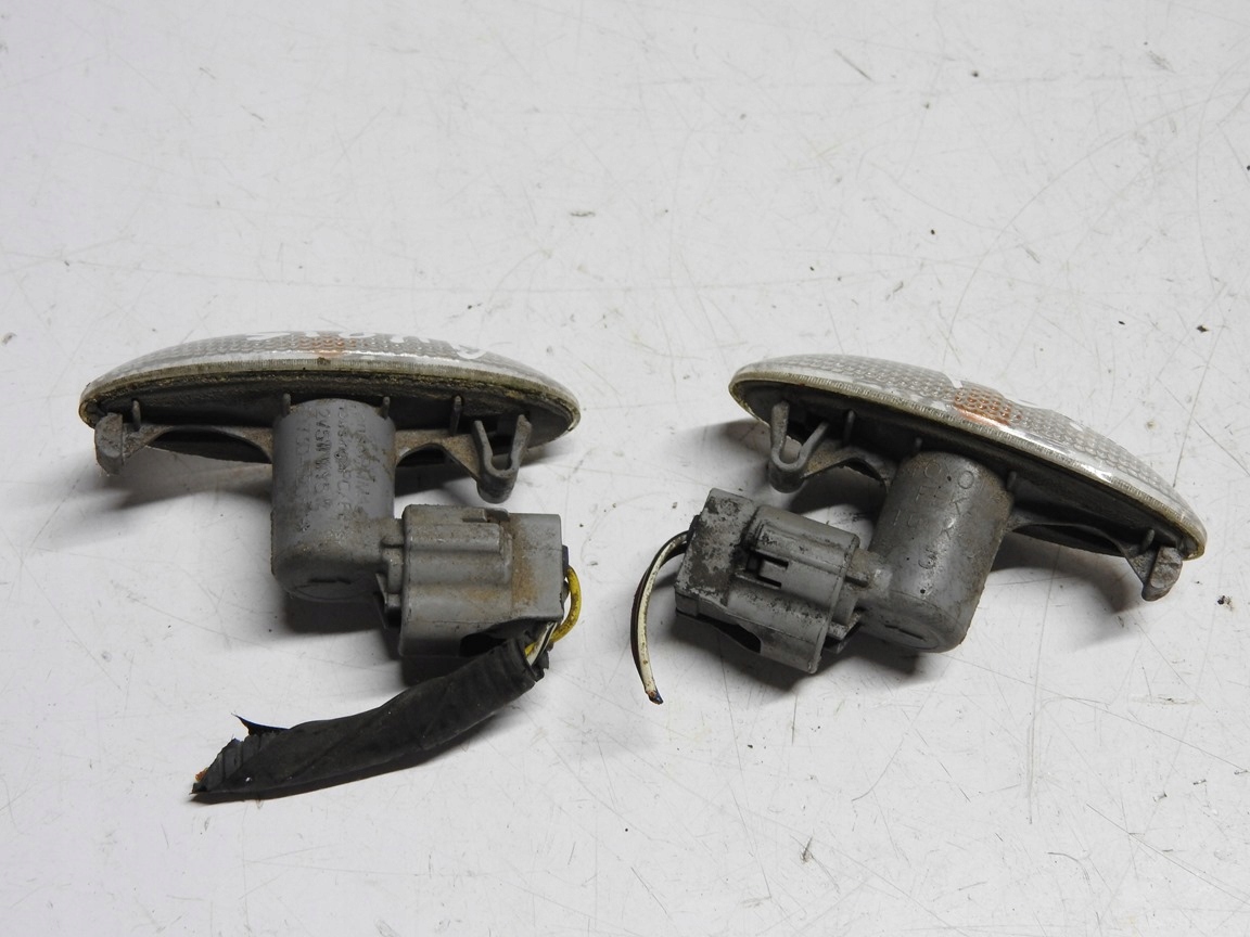 поворотник крыла TOYOTA oe 81730-02080