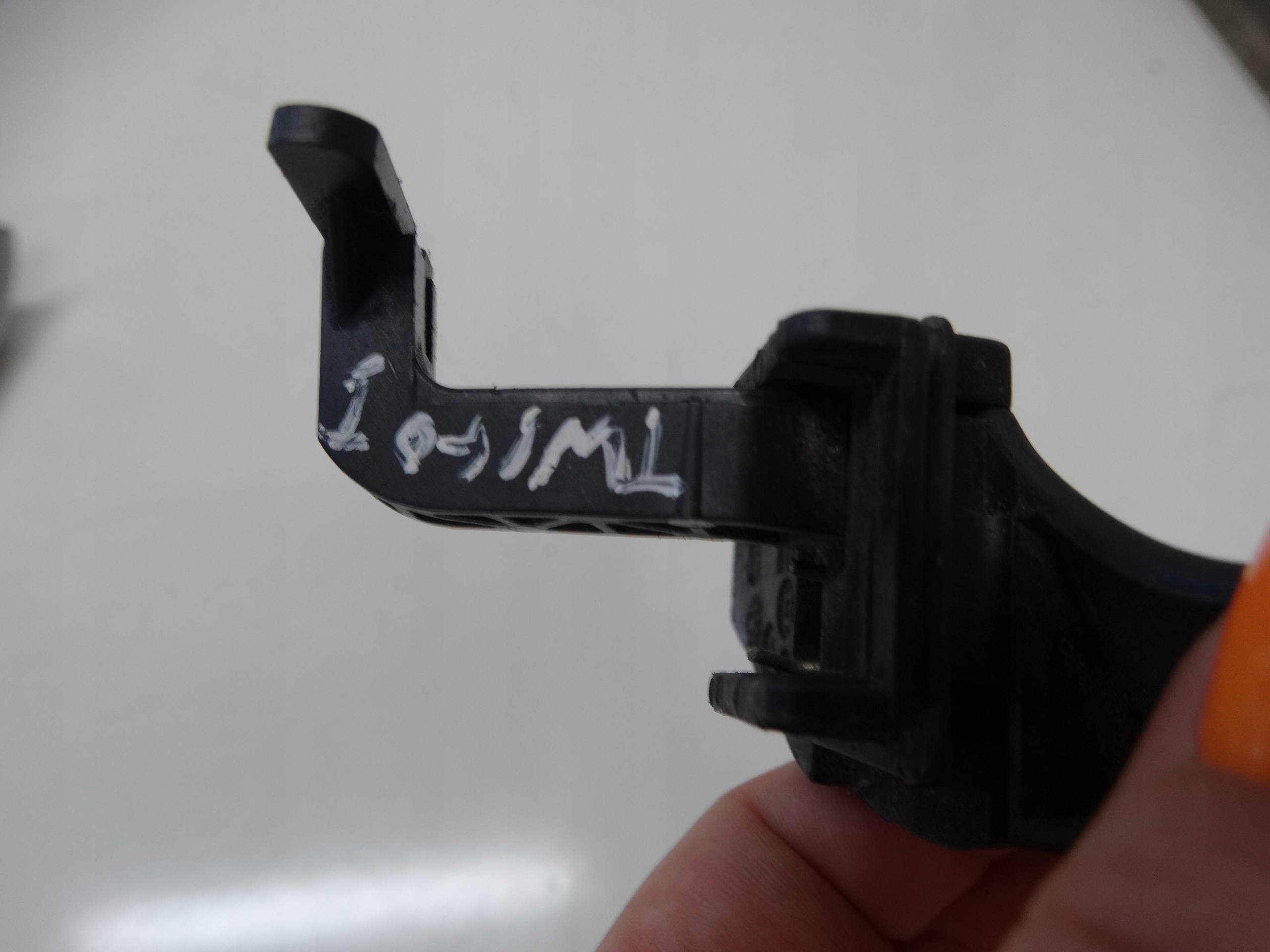 handle left front RENAULT TWINGO and 7700822426