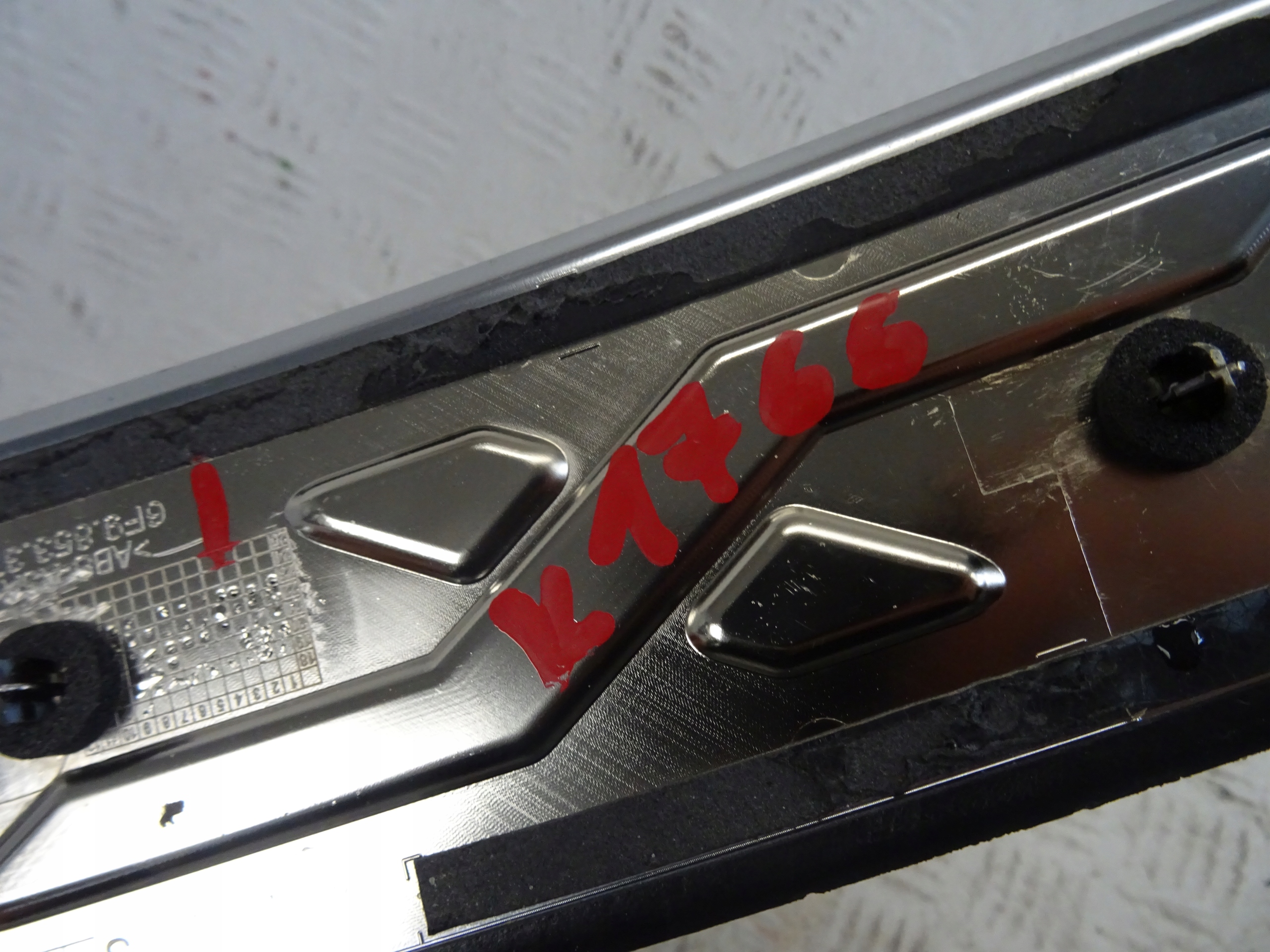 modanatura parafango Destra posteriore SEAT ARONA 6F9853378F