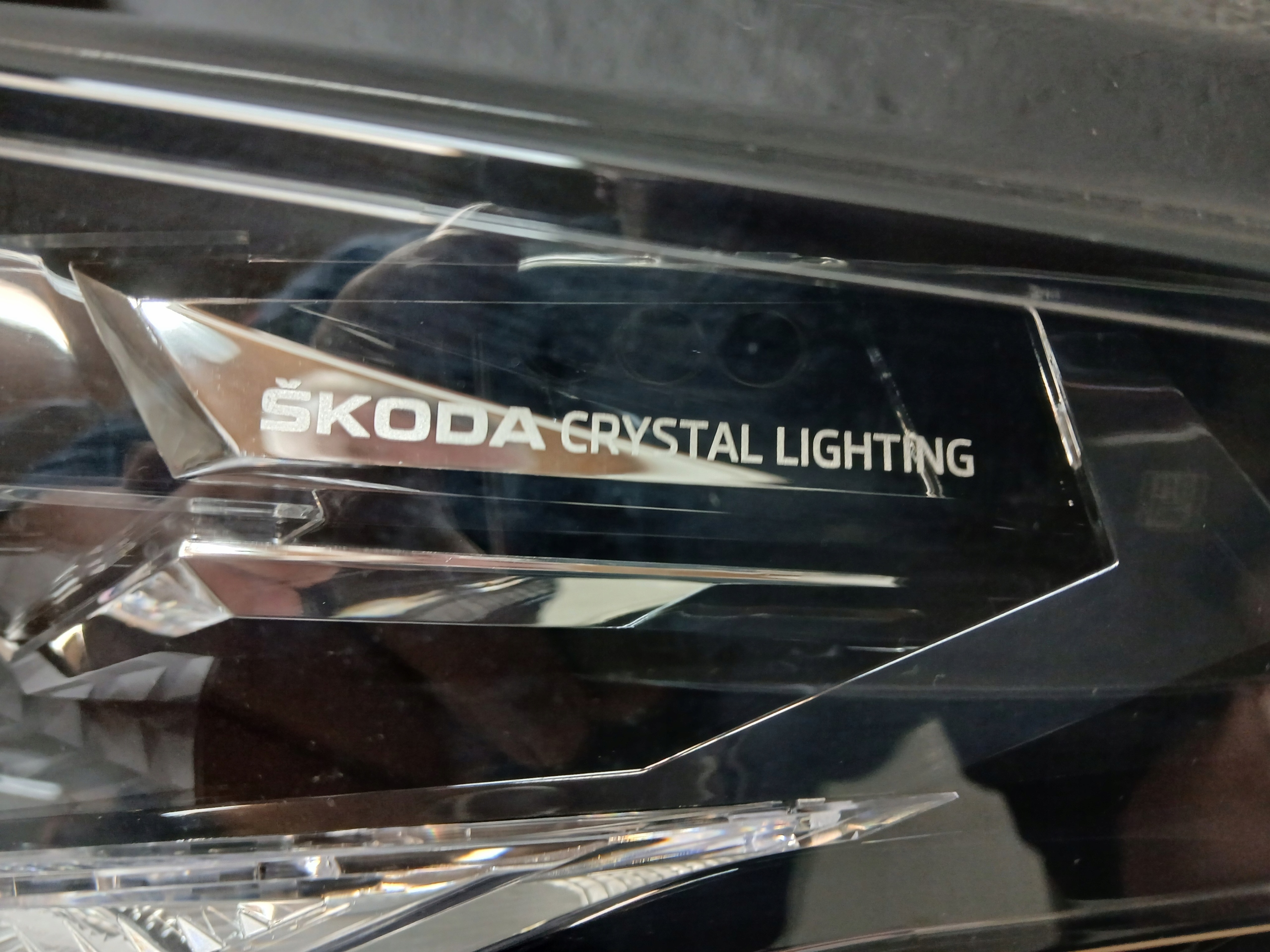 light front left SKODA ENYAQ FULL LED 5LB941015H