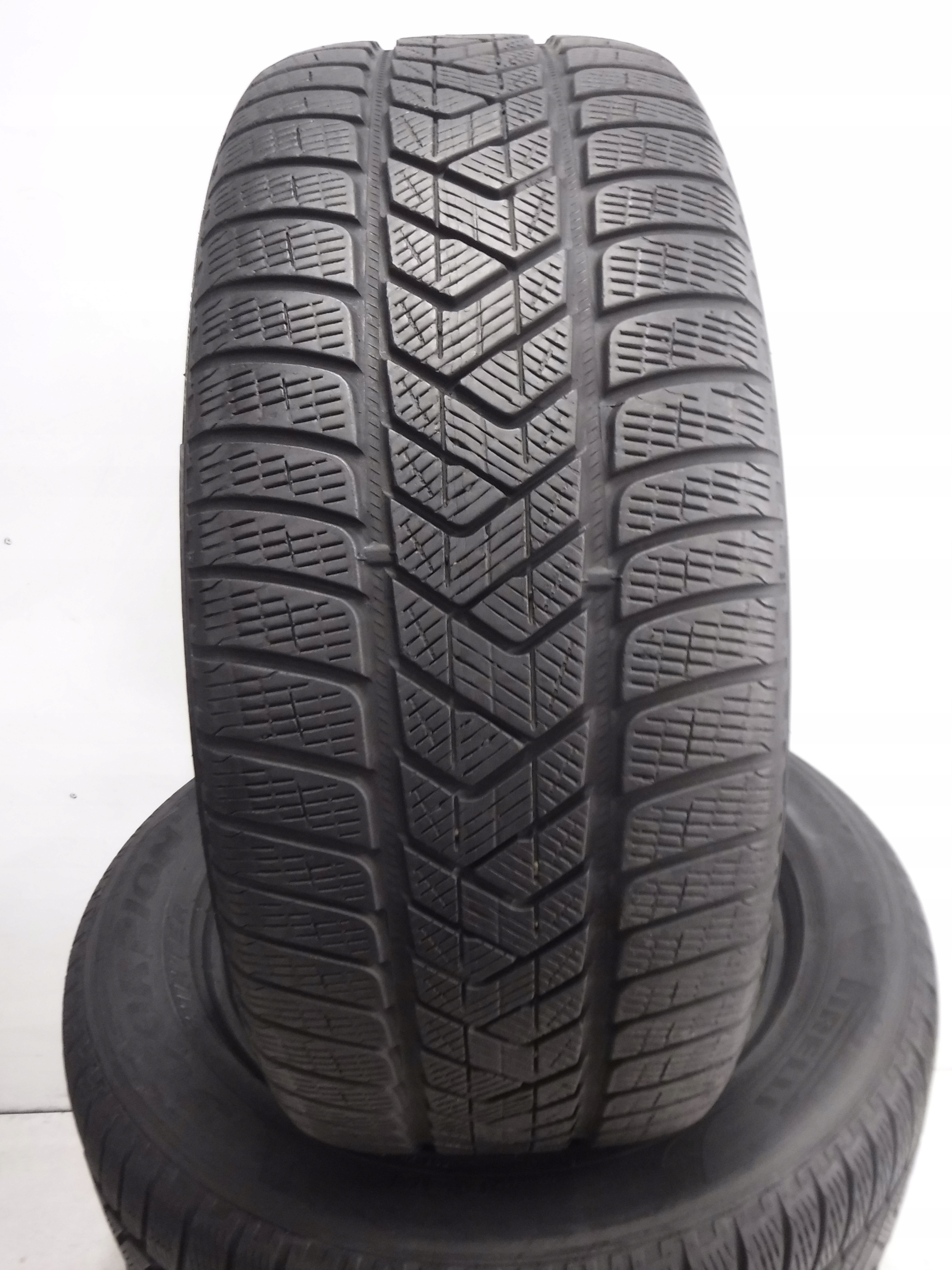 OPONY ZIMOWE PIRELLI SCORPION WINTER 255/55/18 109V M+S Sezon zimowe