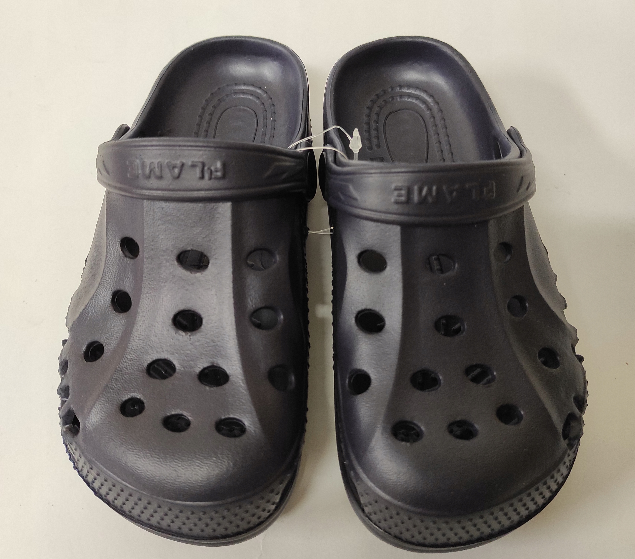 

Obuwie Klapki Croksy Lekkie Granatowe R.31