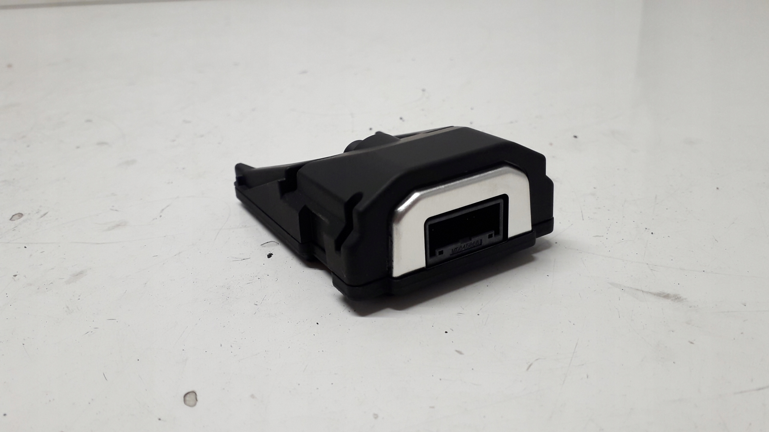 KIA CEED 3 III 18- KAMERA ASYSTENT PASA 99211J7100 Typ samochodu 4x4/SUV Samochody osobowe