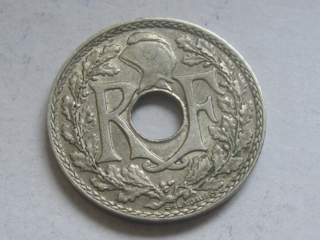 nr2121 Francja Stara Moneta 10 Centimes 1938