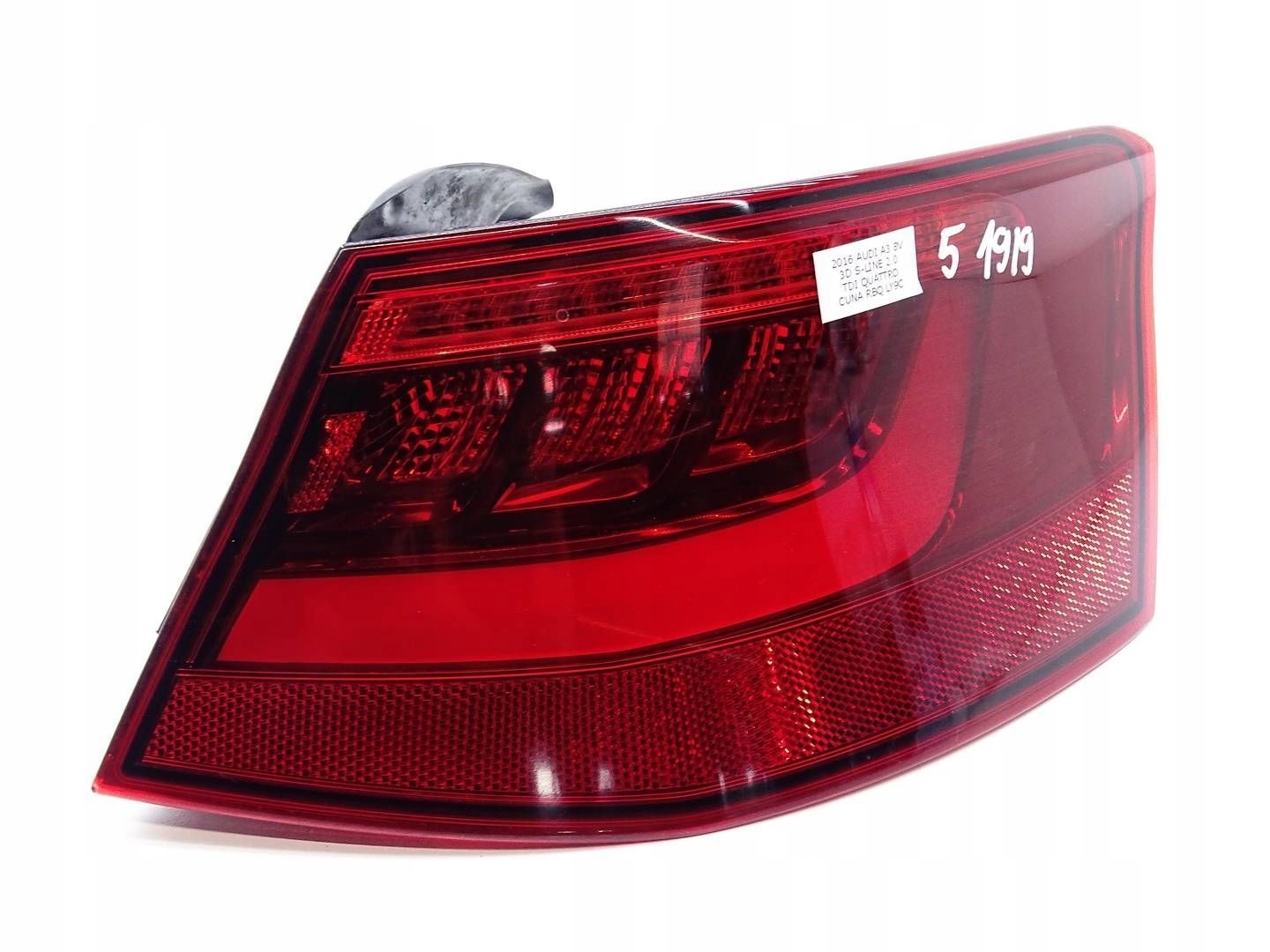 light right rear part right rear LED AUDI A3 8V HB 3D 8V3945096D