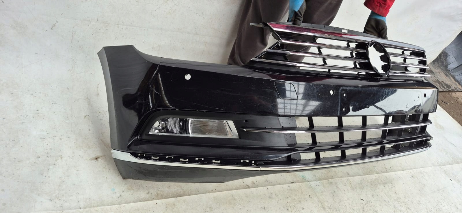 VW PASSAT B8 3G0 HIGHLINE 14- bumper front front PDC 3G0807221A