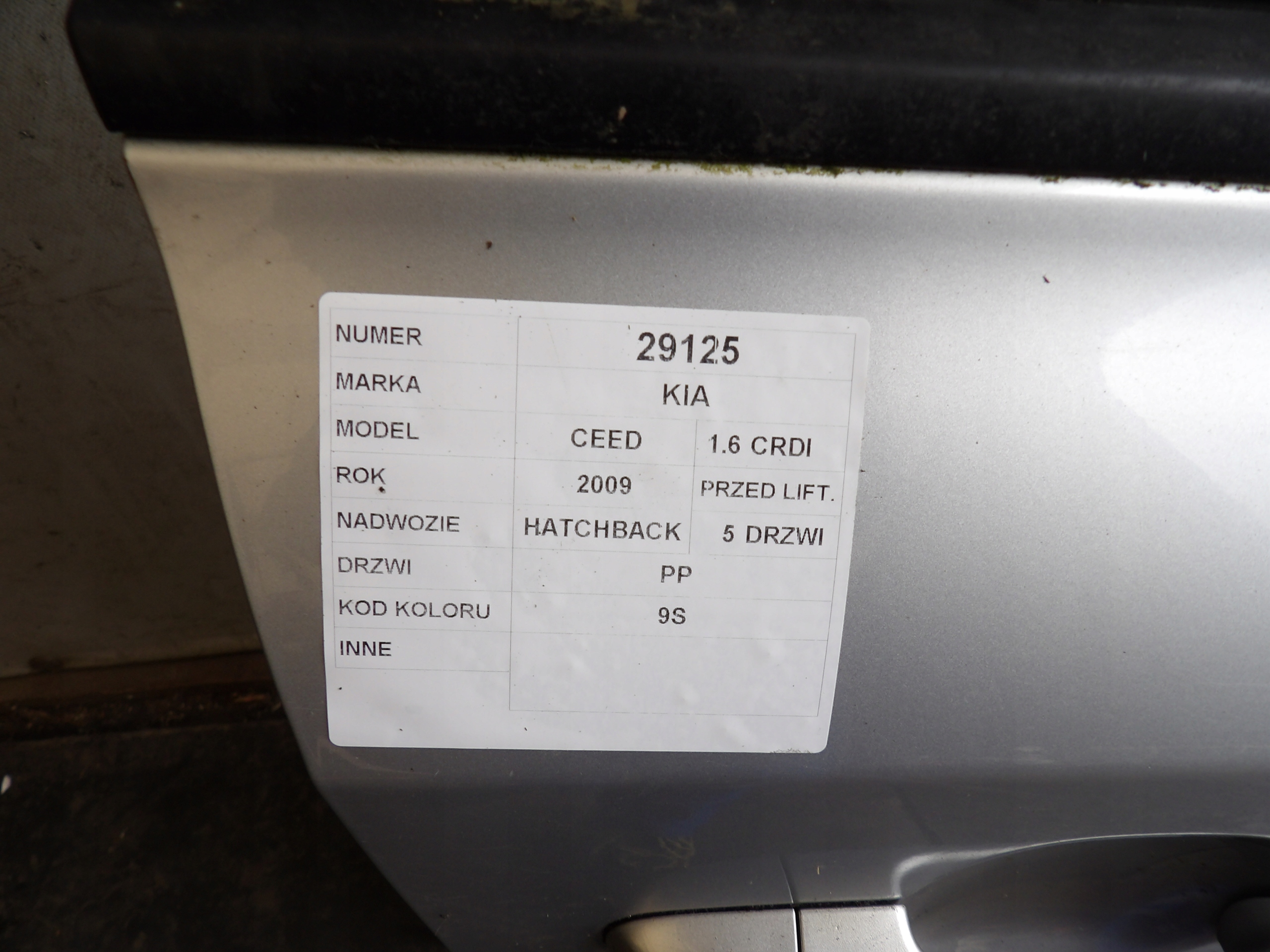 Kia Ceed and door front right HB 5D lak. 9S