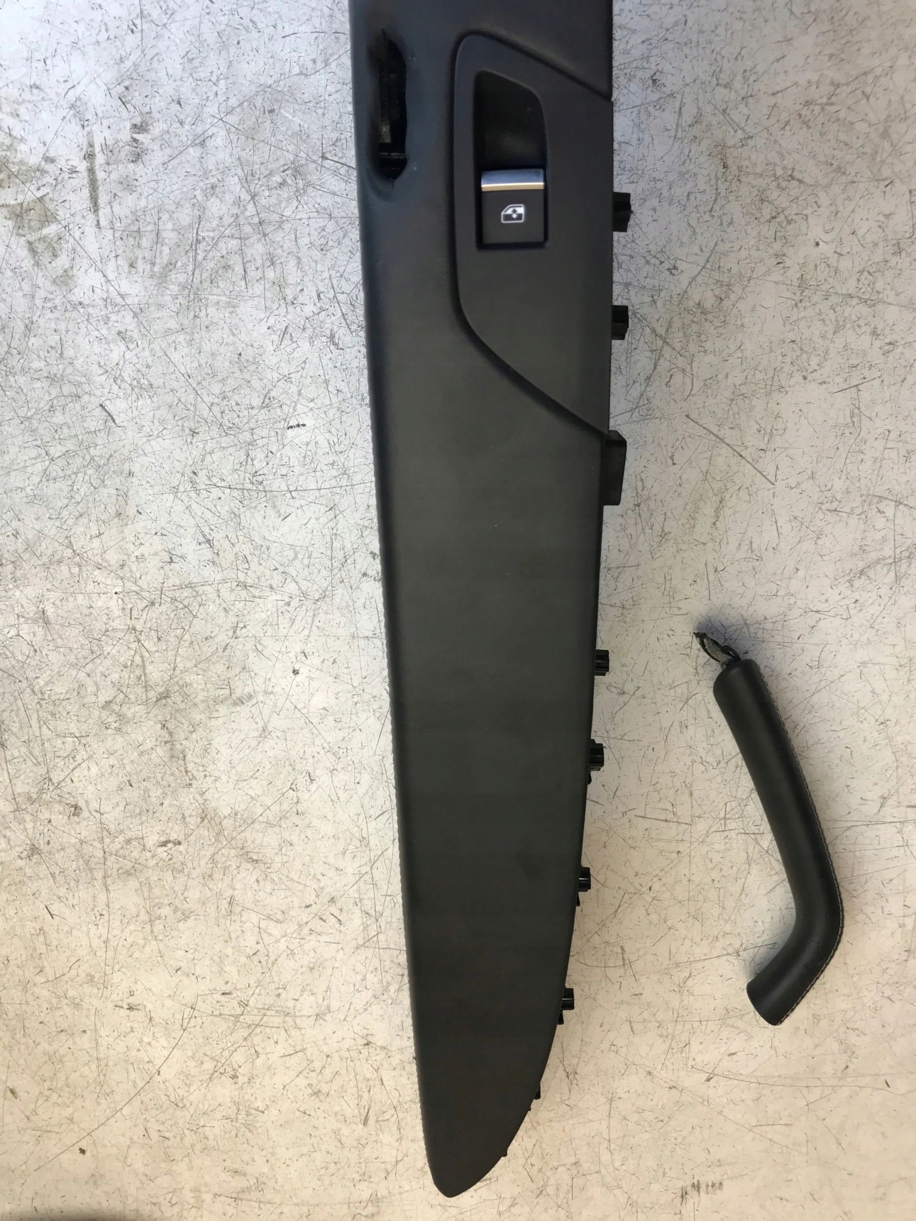 AUDI R8 plus 4S handle bracket BOCZKA right leather