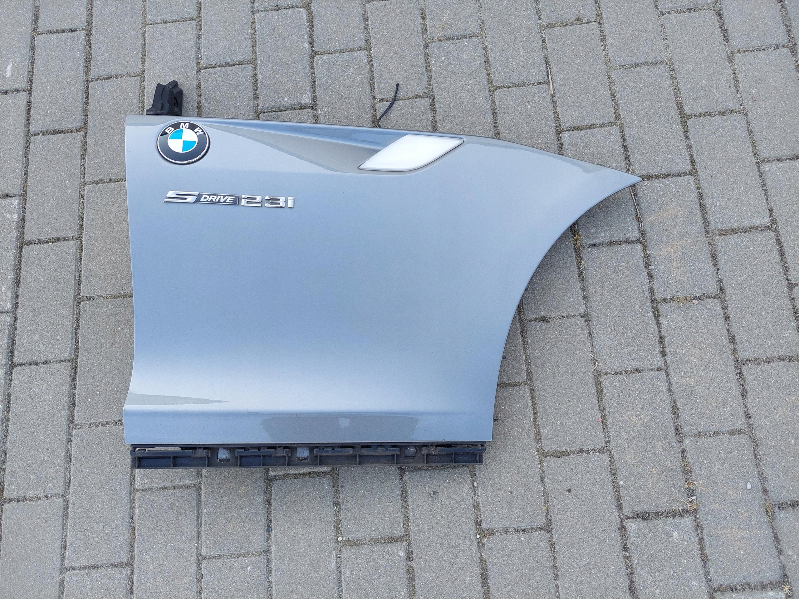 blatník předek přední levý BMW Z4 E89 A52