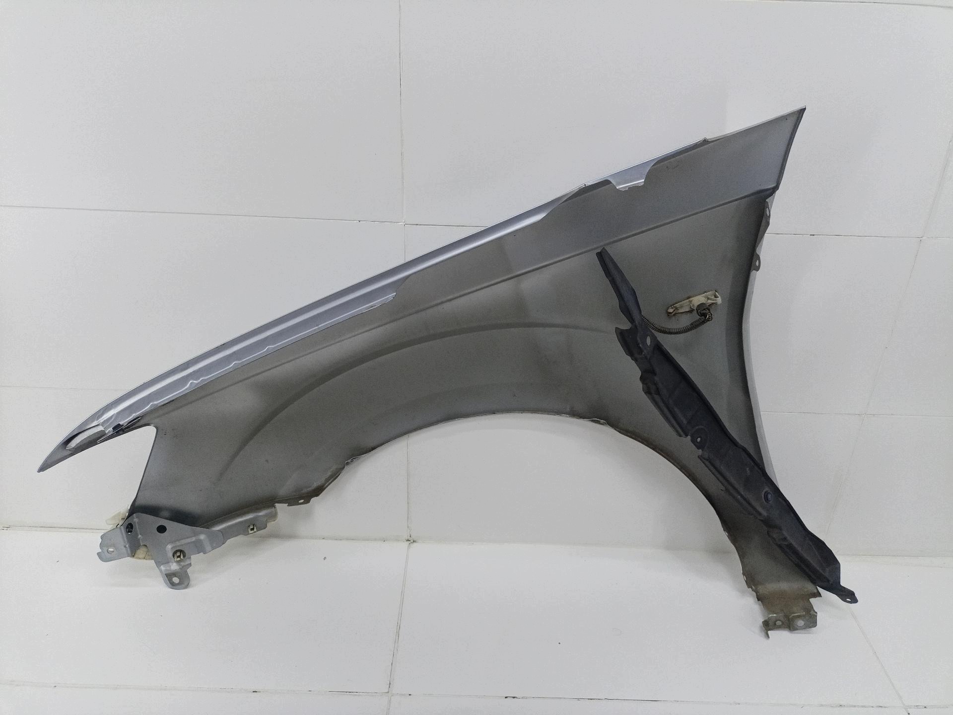fender front right side Mitsubishi Outlander 2 facelift 2010