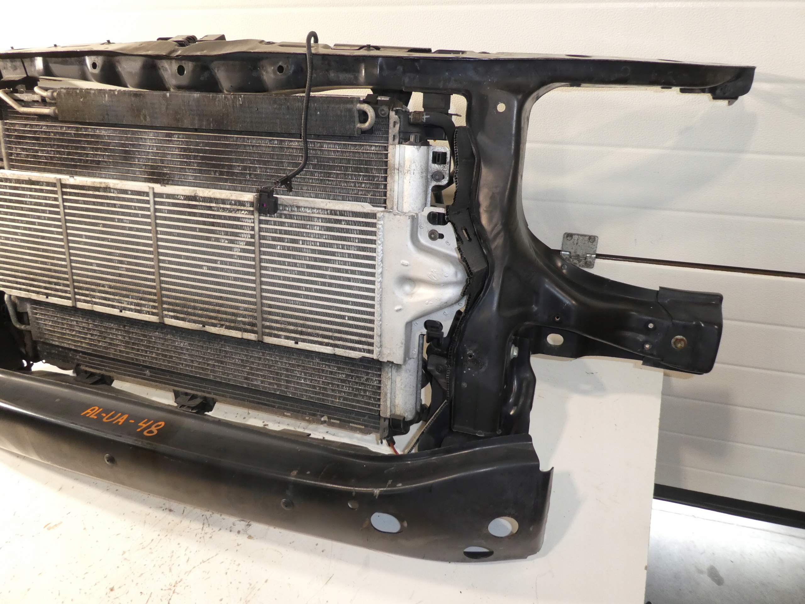sider support panel for radiators pillar iron VW T5