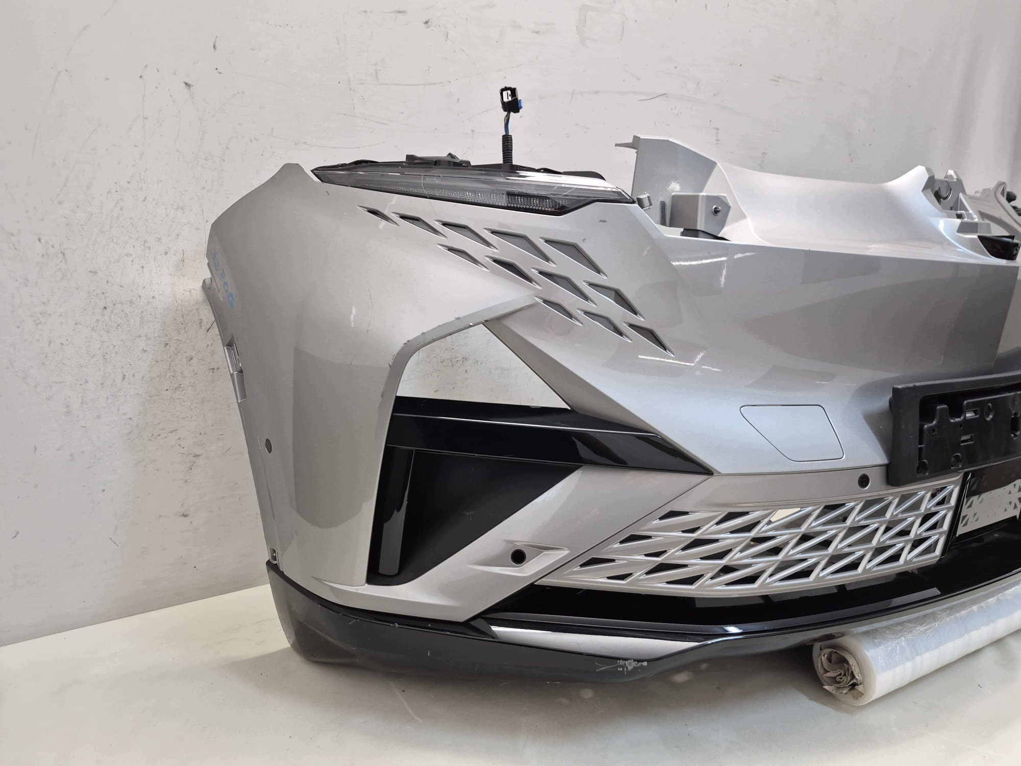 ALPINE A390 26- bumper front front complete KAMERA PDC RADAR 620225390R