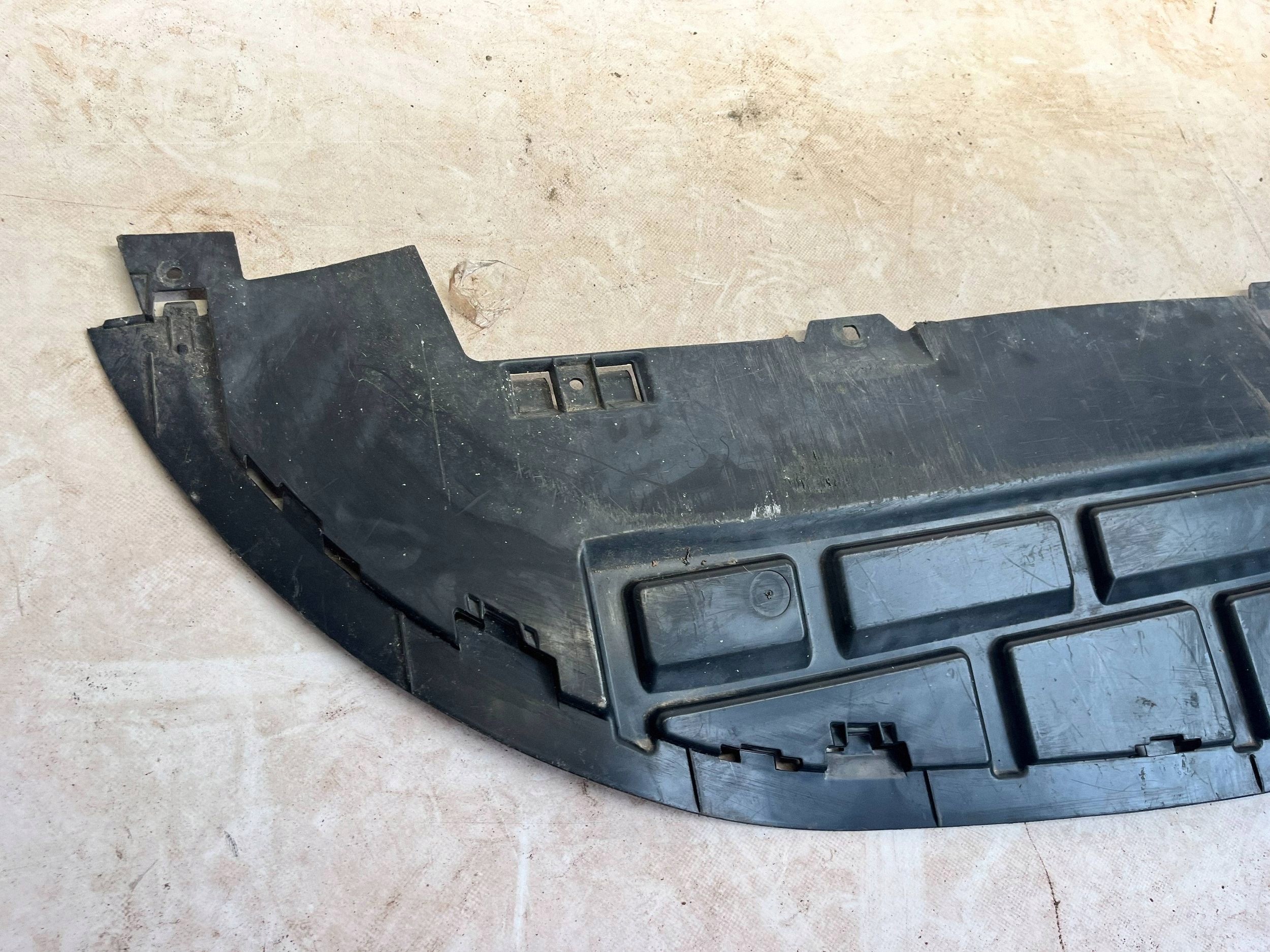 cover below front bumper front MERCEDES-BENZ W447 A4478850136 @M