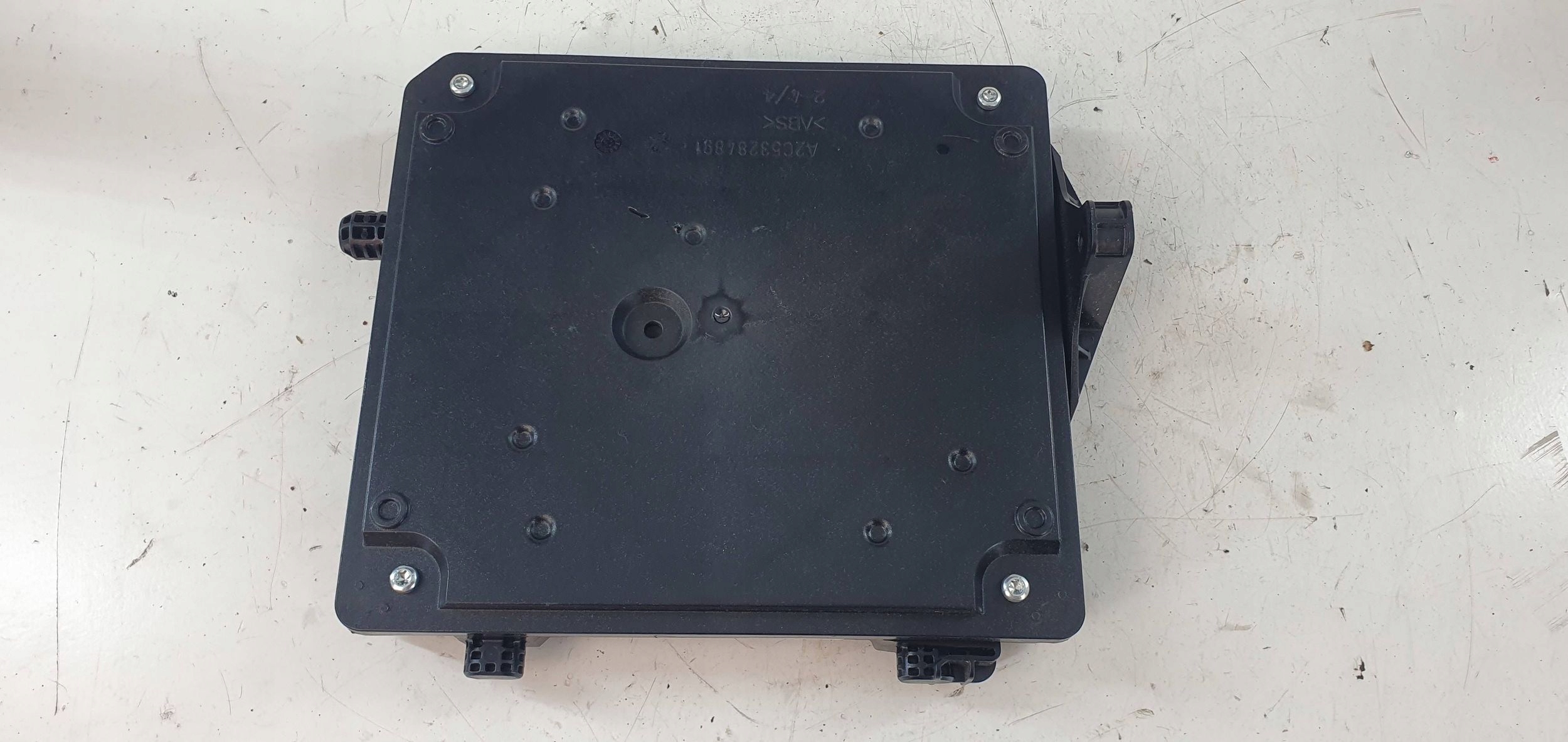 Renault Megane III 3 BCM 1.6 DCI 284b18853r computer module control unit