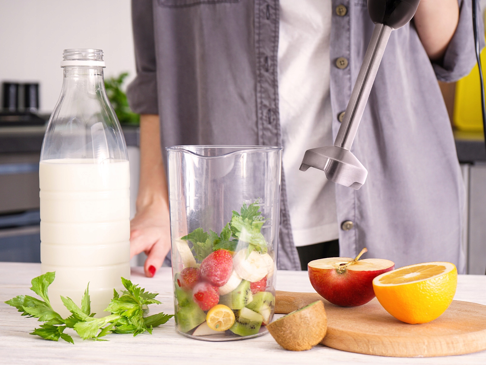 Blender ręczny WIELOFUNKCYJNY LYKKELE PAUEL SET 1500W TRYB TURBO MALAKSER Wielkość pojemnika 0.8 l