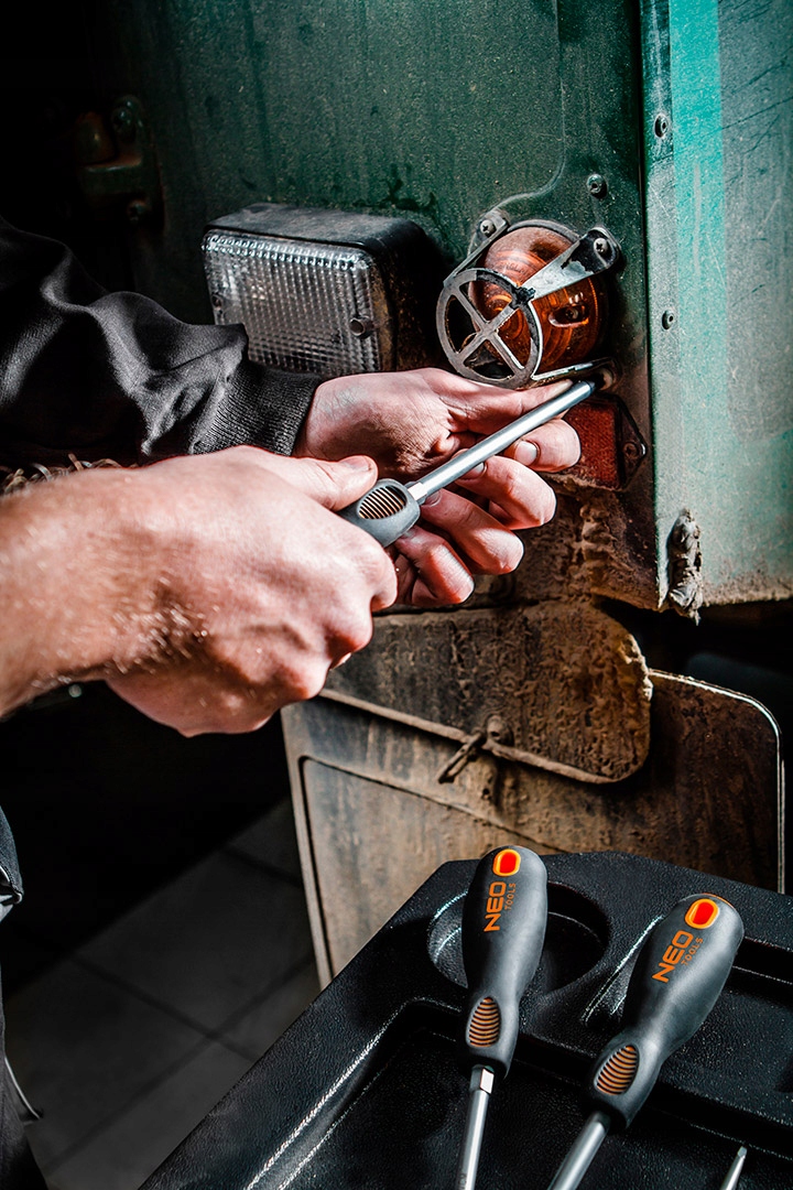 Wkrętak krzyżowy PH1 x 100 mm, S2 NEO 04-022 EAN (GTIN) 5907558401813