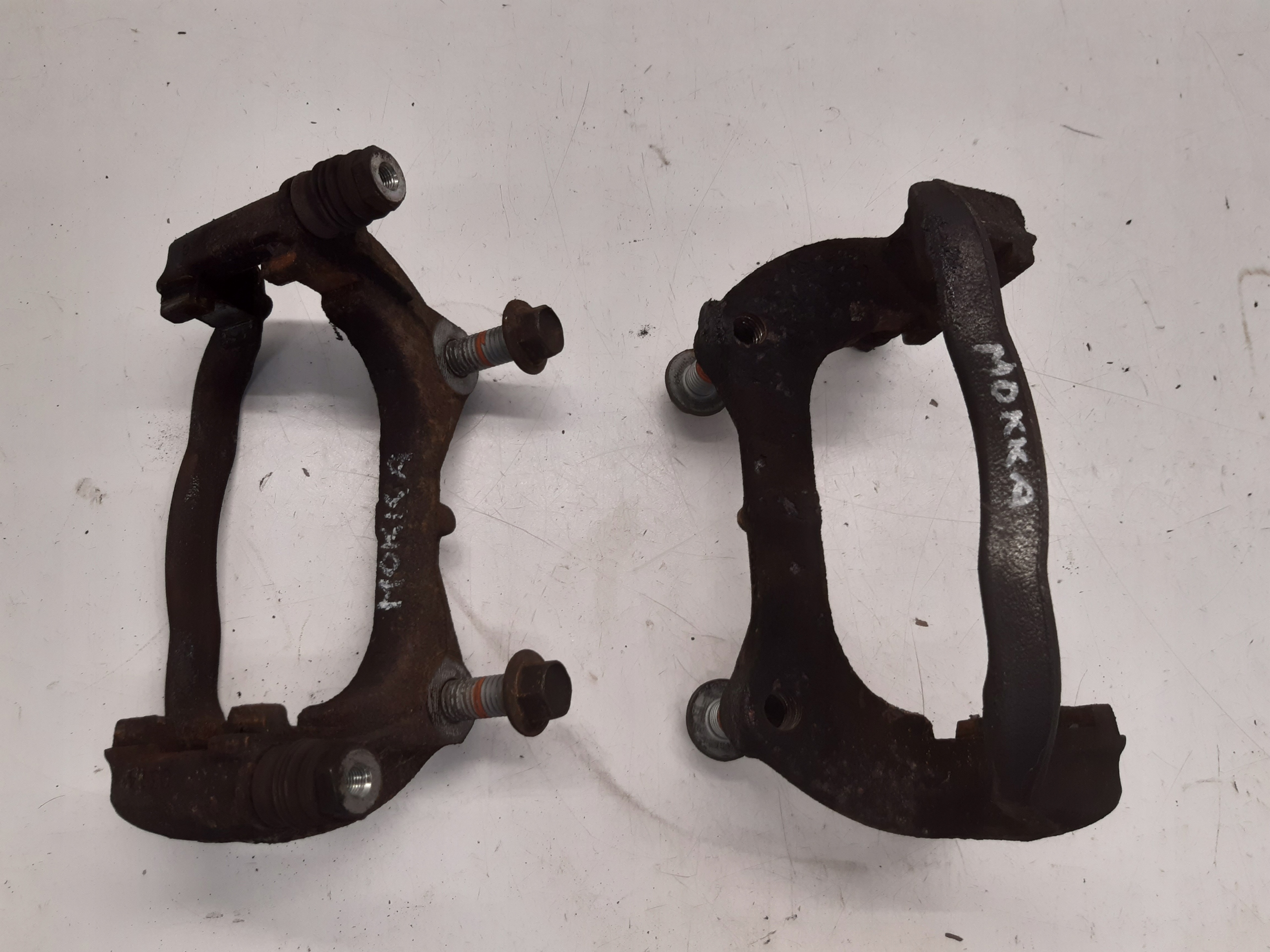 caliper carrier Opel Mokka A 1,6 CDTI