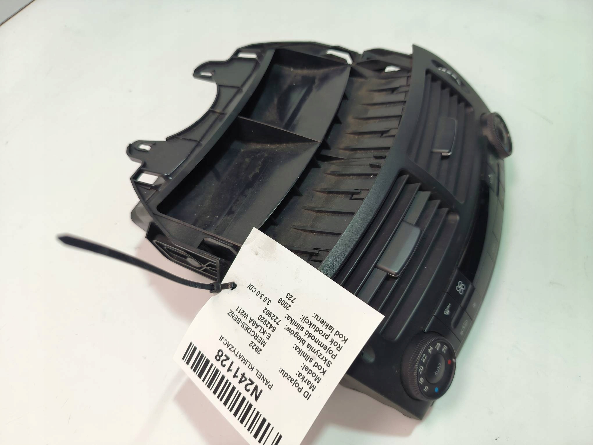 PANEL a klímának 2118302290 MERCDES-BENZ E-KLASA W211