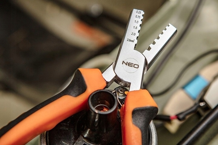 NEO TOOLS SZCZYPCE DO ZACISKANIA KOŃCÓWEK 0.25-2.5 140MM Kod producenta Corozevar