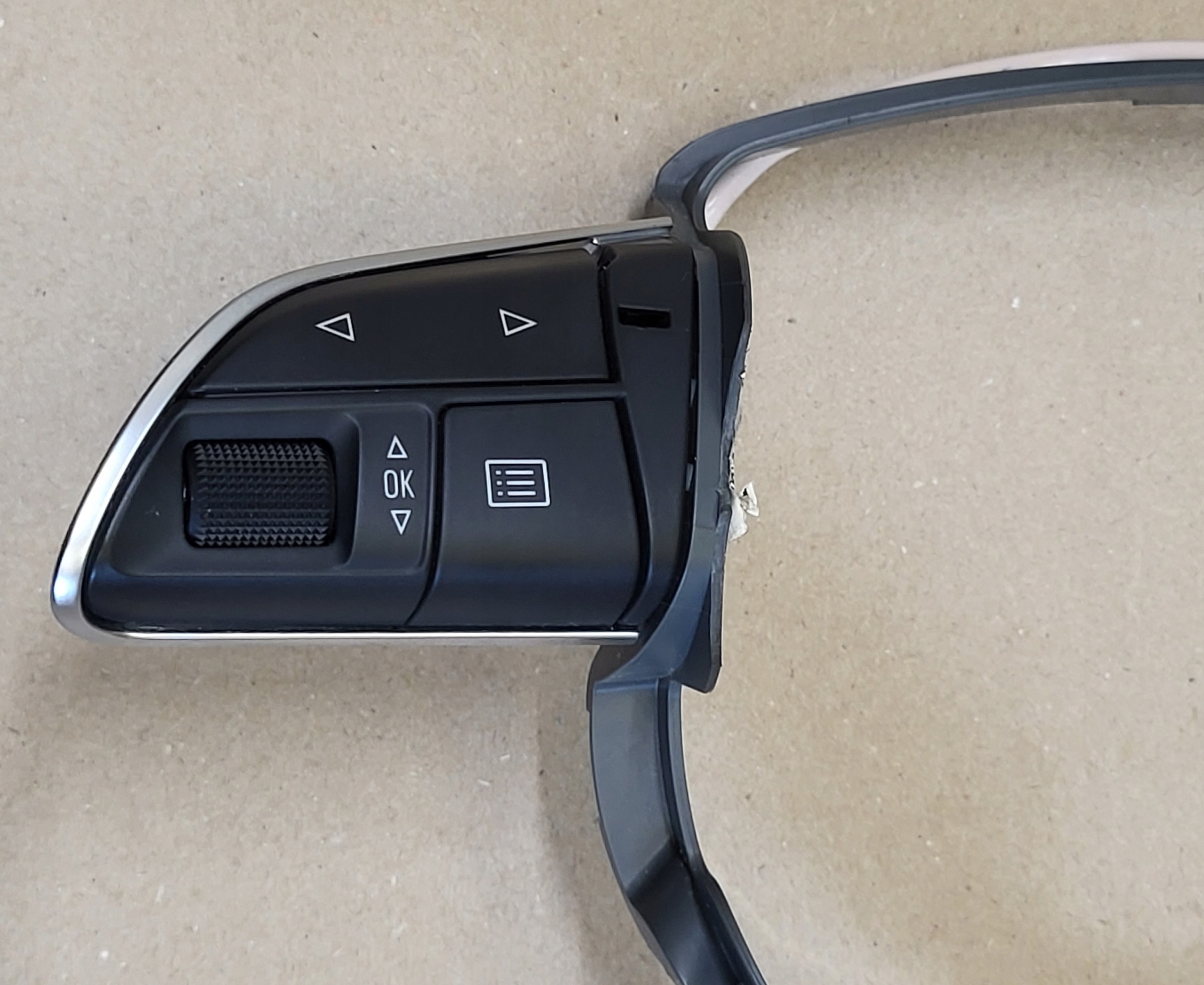 Commandes PRZYCISKI Z Volant MULTIFUNKCYJNEJ AUDI A4 B8 A6 C7 A7 4G