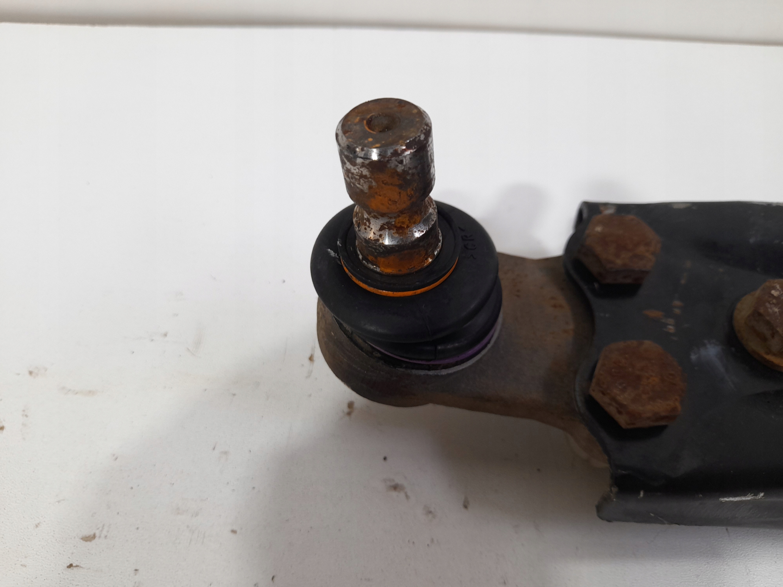 KIA SPORTAGE IV arm front left S3T44 / 27919L