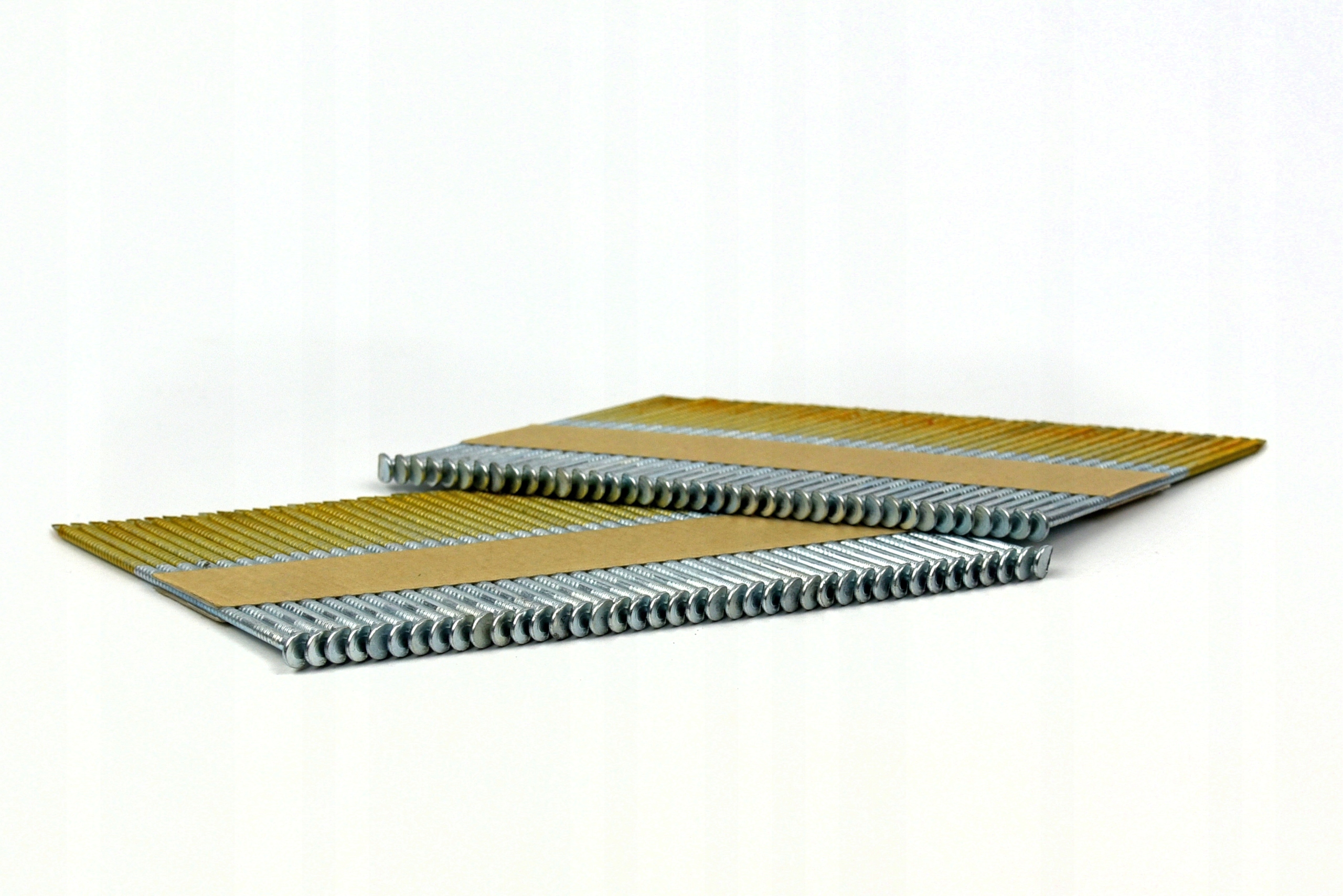 Gwoździe do gwoździarki łączone papierem Czarne Gładkie 3,1x100mm 400szt. Stan opakowania oryginalne