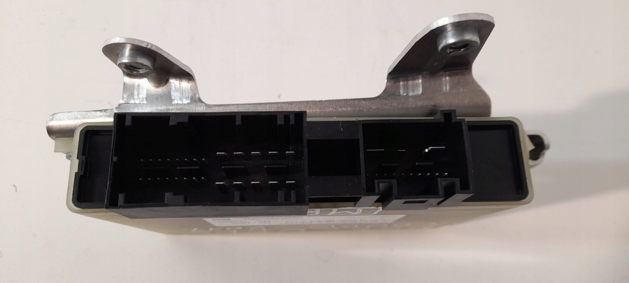 Mercedes-Benz E W213 control unit EGR A0009007604 (MR4)