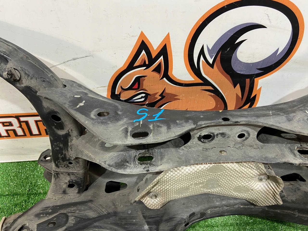 BELKA ZAWIESZENIA TYŁ MAZDA 3 BM B45C2880XA Producent części Mazda OE