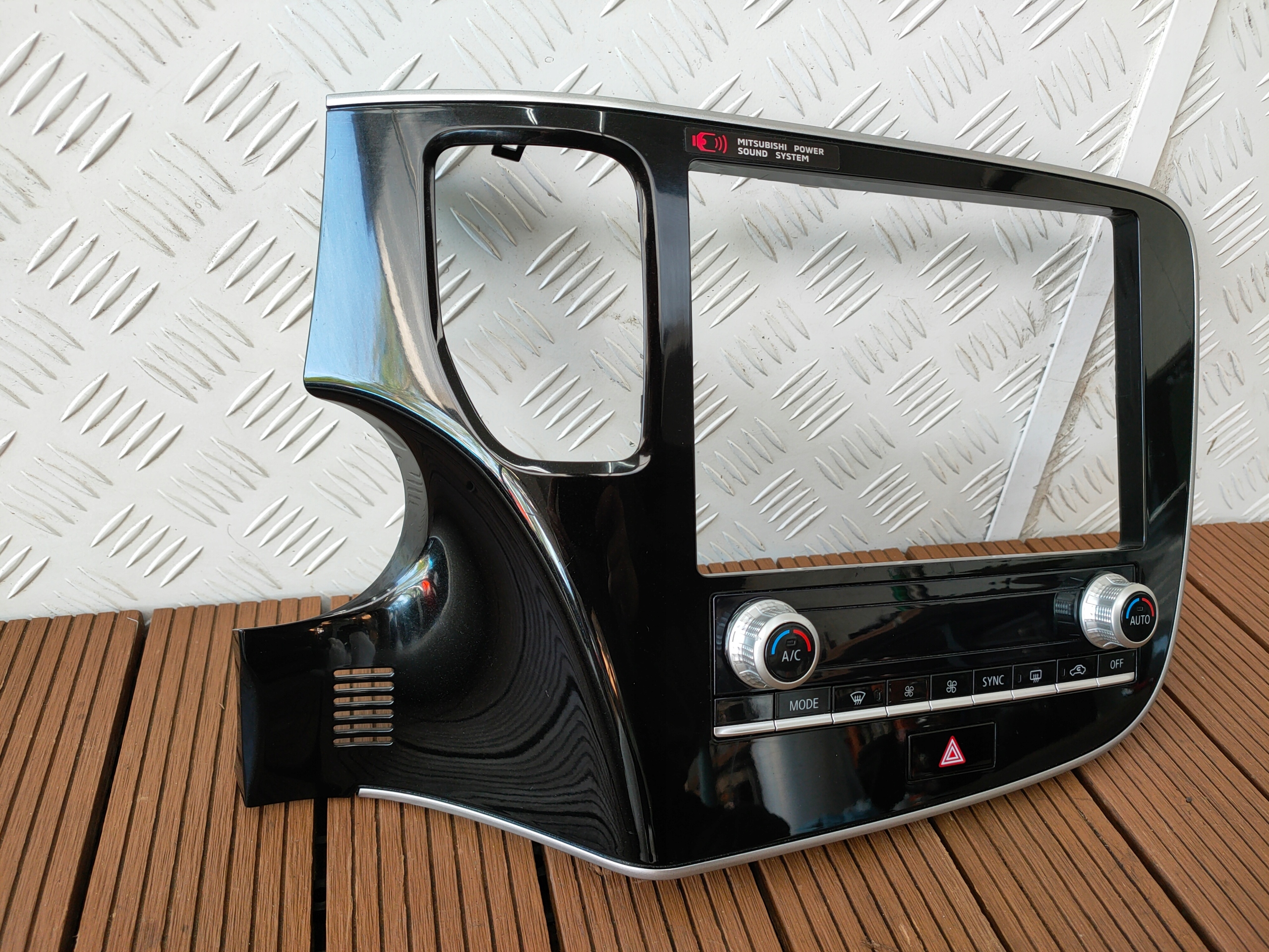 MITSUBISHI OUTLANDER III 16-20 Unite commande clima Châssis Navigation Montage
