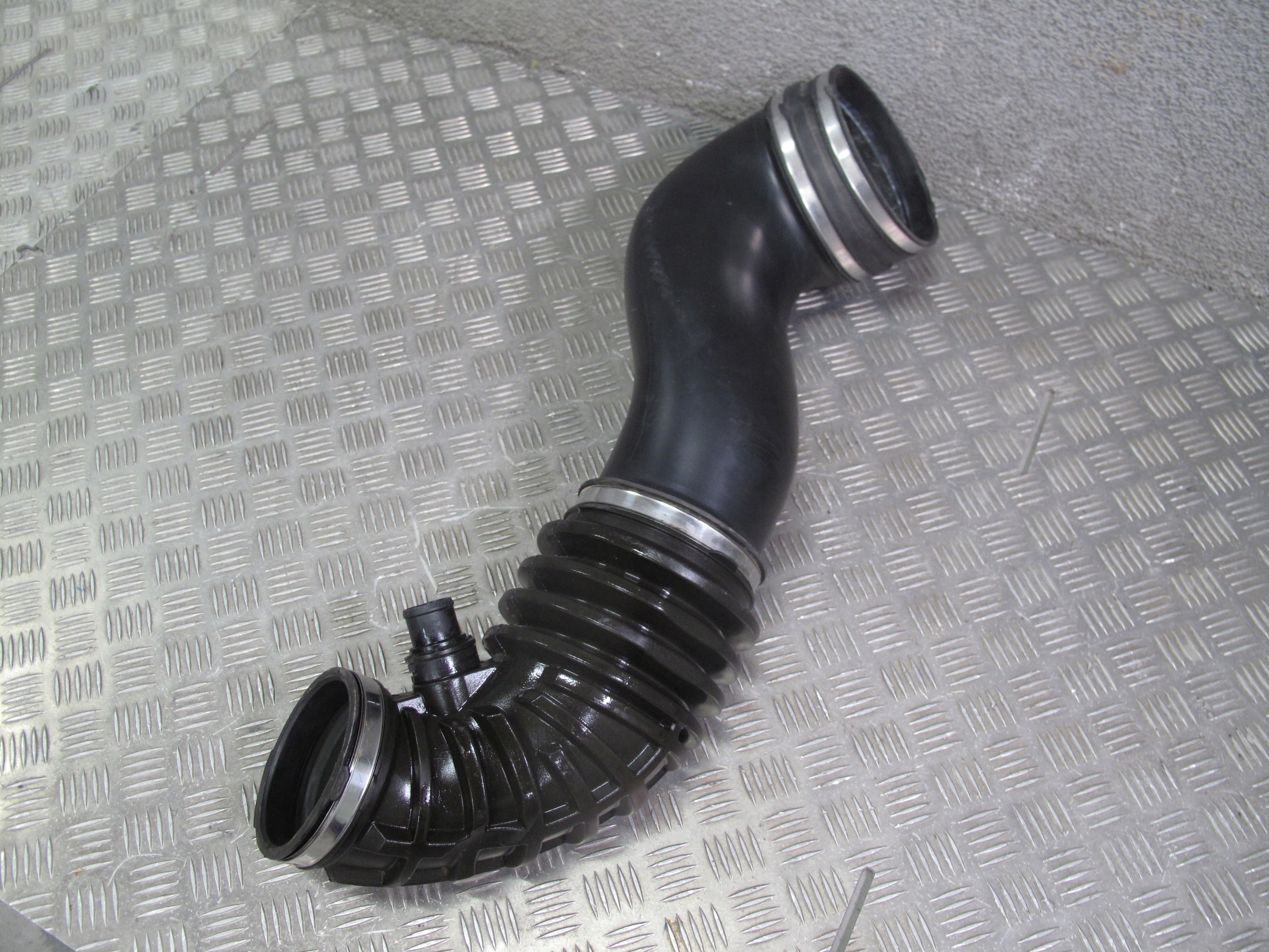 2275743 - ТРУБА ТРУБА ПОВІТРОЗАБІРНИК ІНТЕРКУЛЕРА SCANIA R S