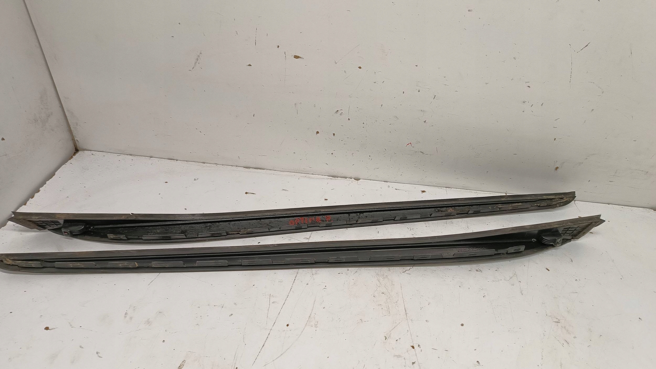 KIA OPTIMA IV moulding windows windscreen left 86131-D4000 2018R