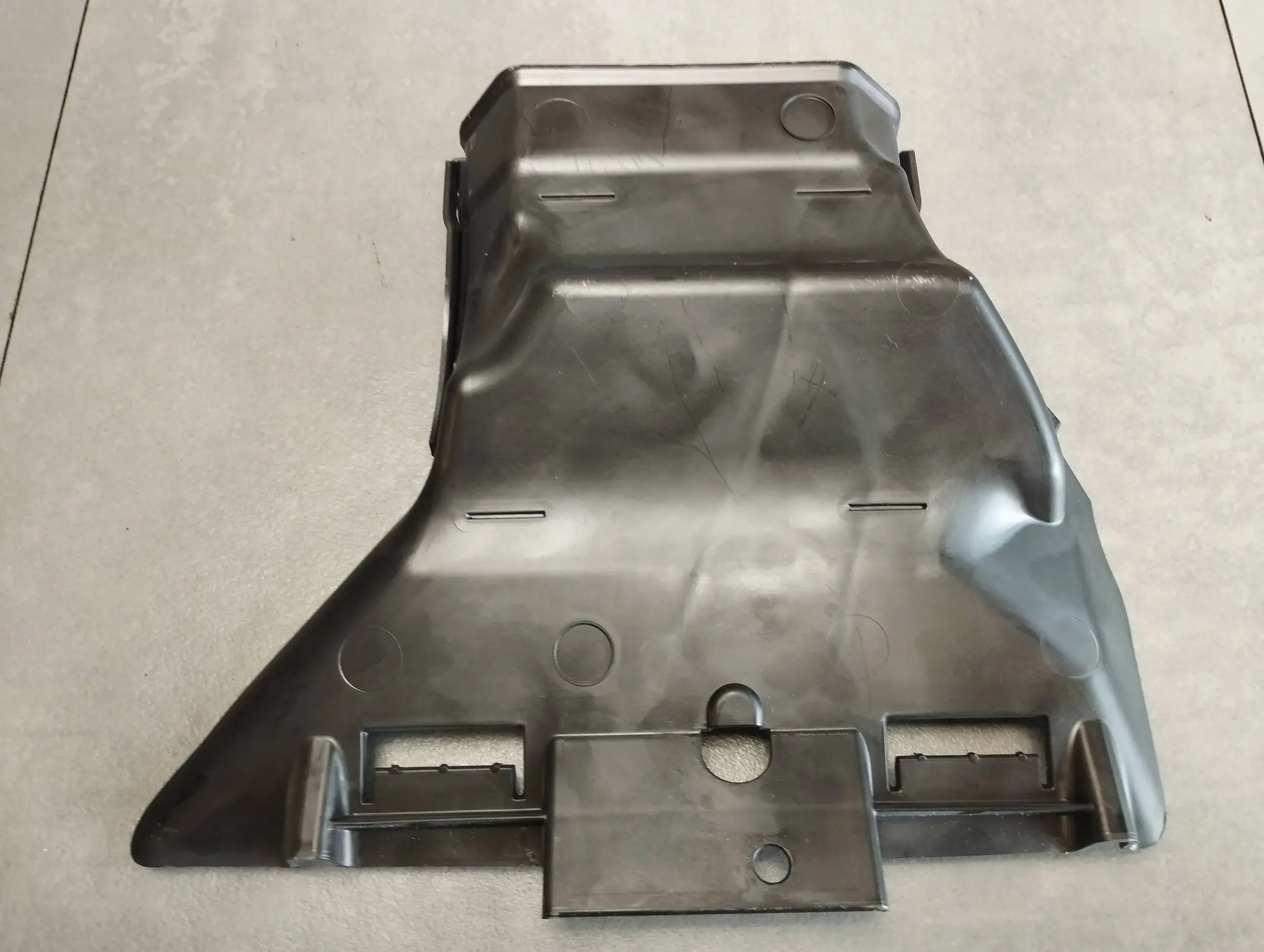 BMW 7 G11 intake air right rear part 7343500