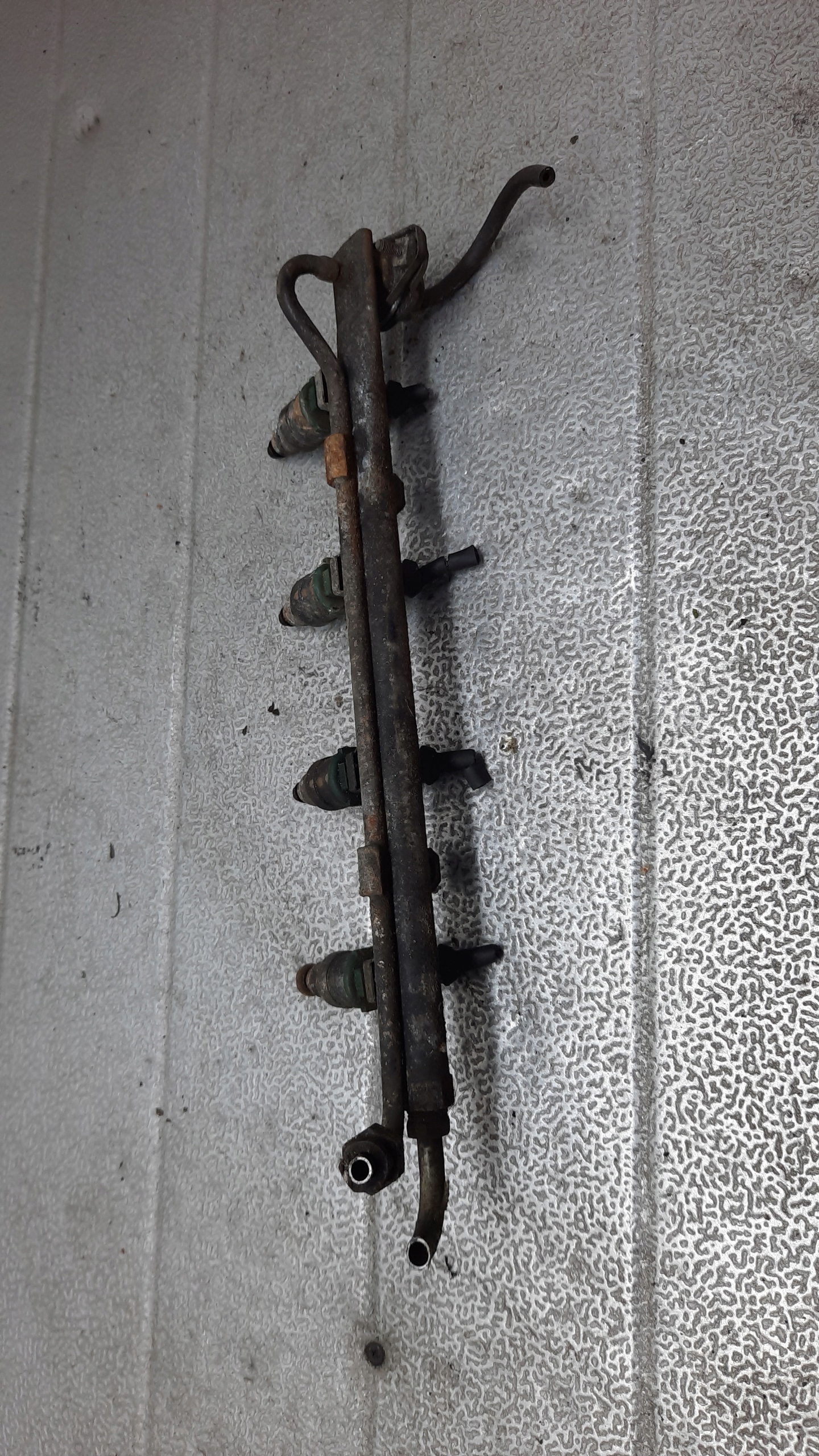 LISTWA WTRYSKOWA DAEWOO NEXIA 1.5B 96R