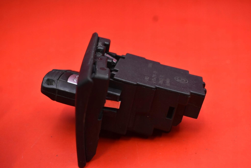 ignition key button START/STOP 6954719 BMW E90 E91 2.0i 129 KM 04-10