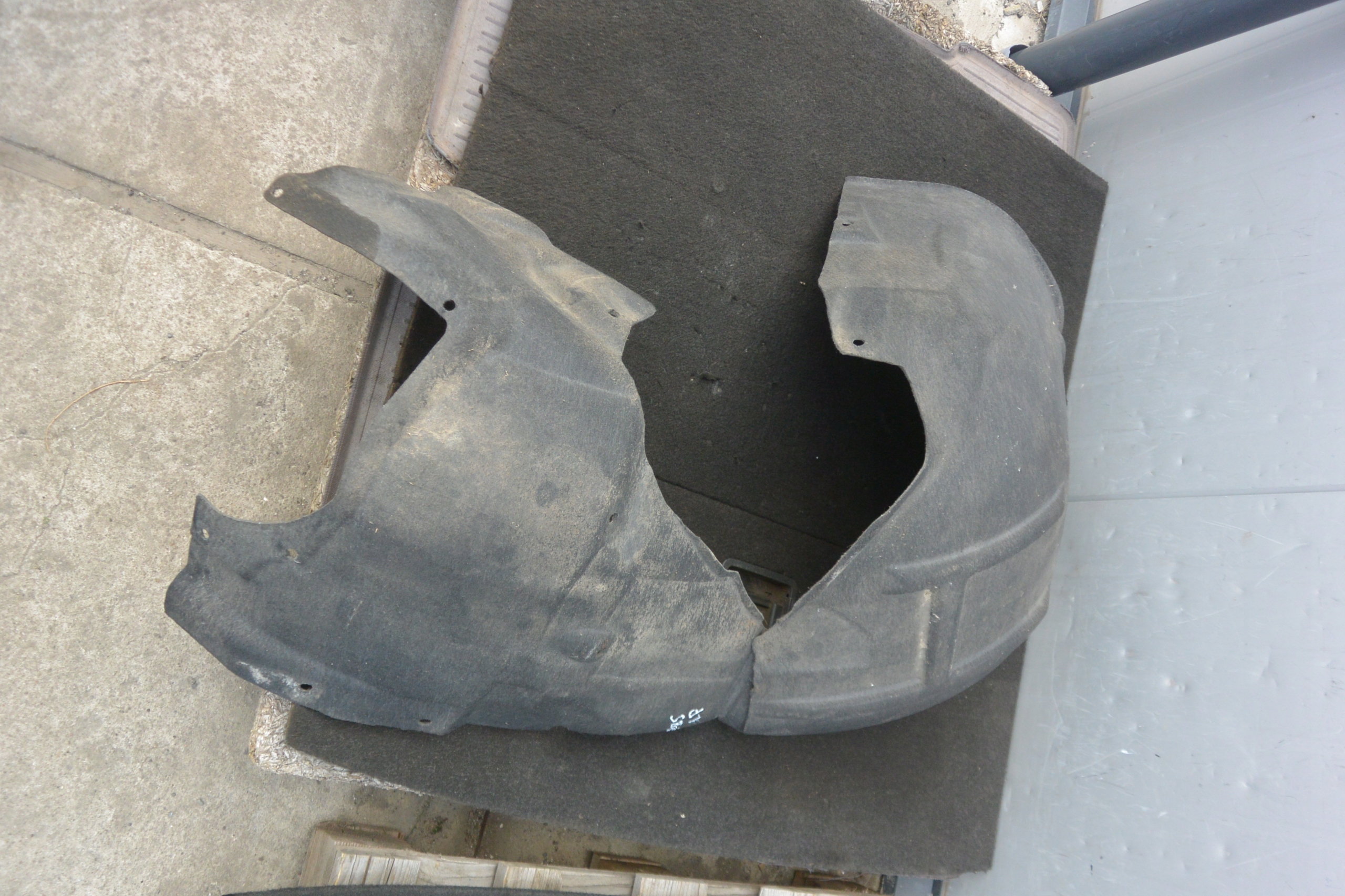 TESLA S mudguard left front RWD before lift