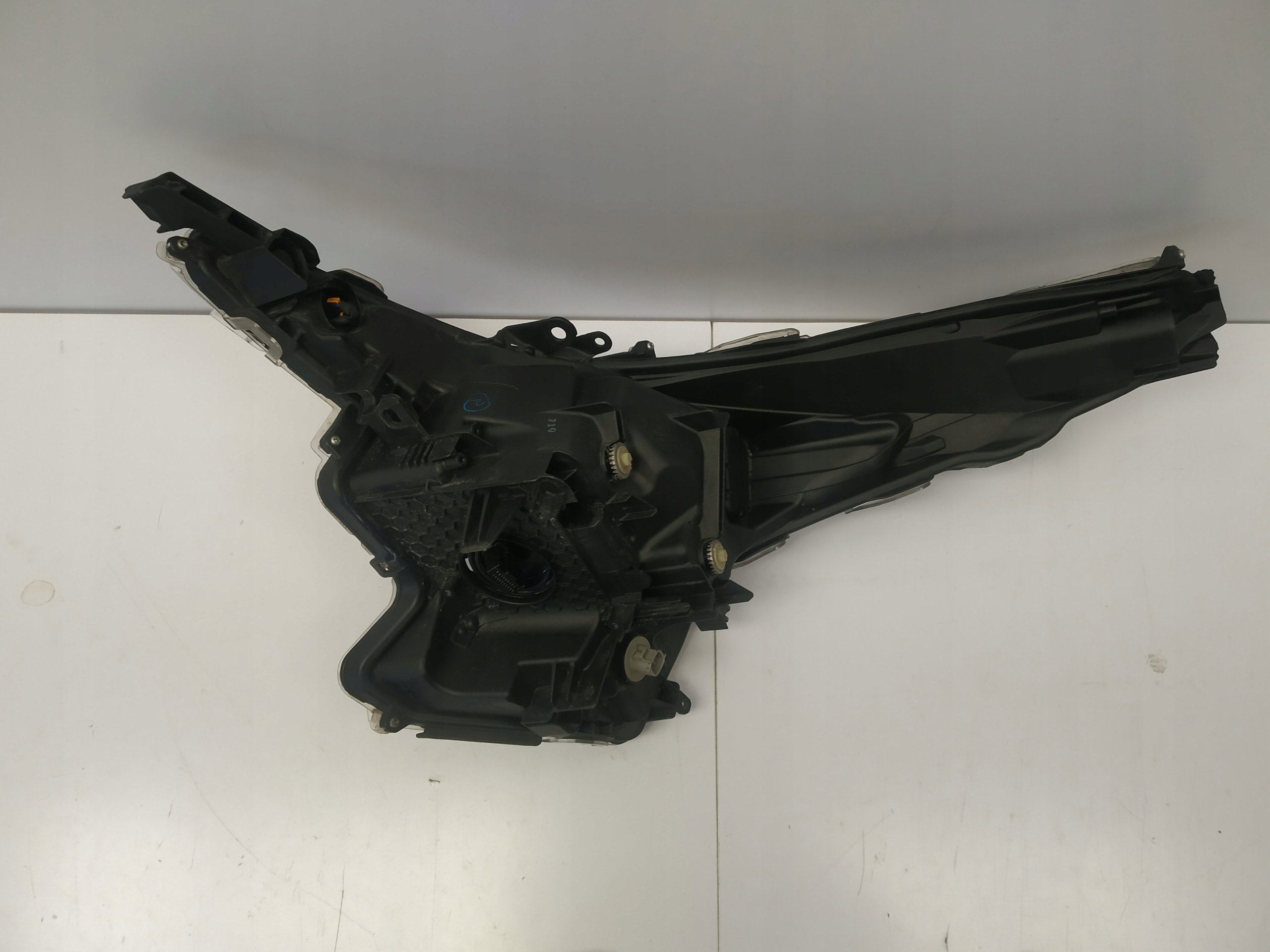 2015-2019r Toyota Prius IV reflektor light front right Full Led XW50