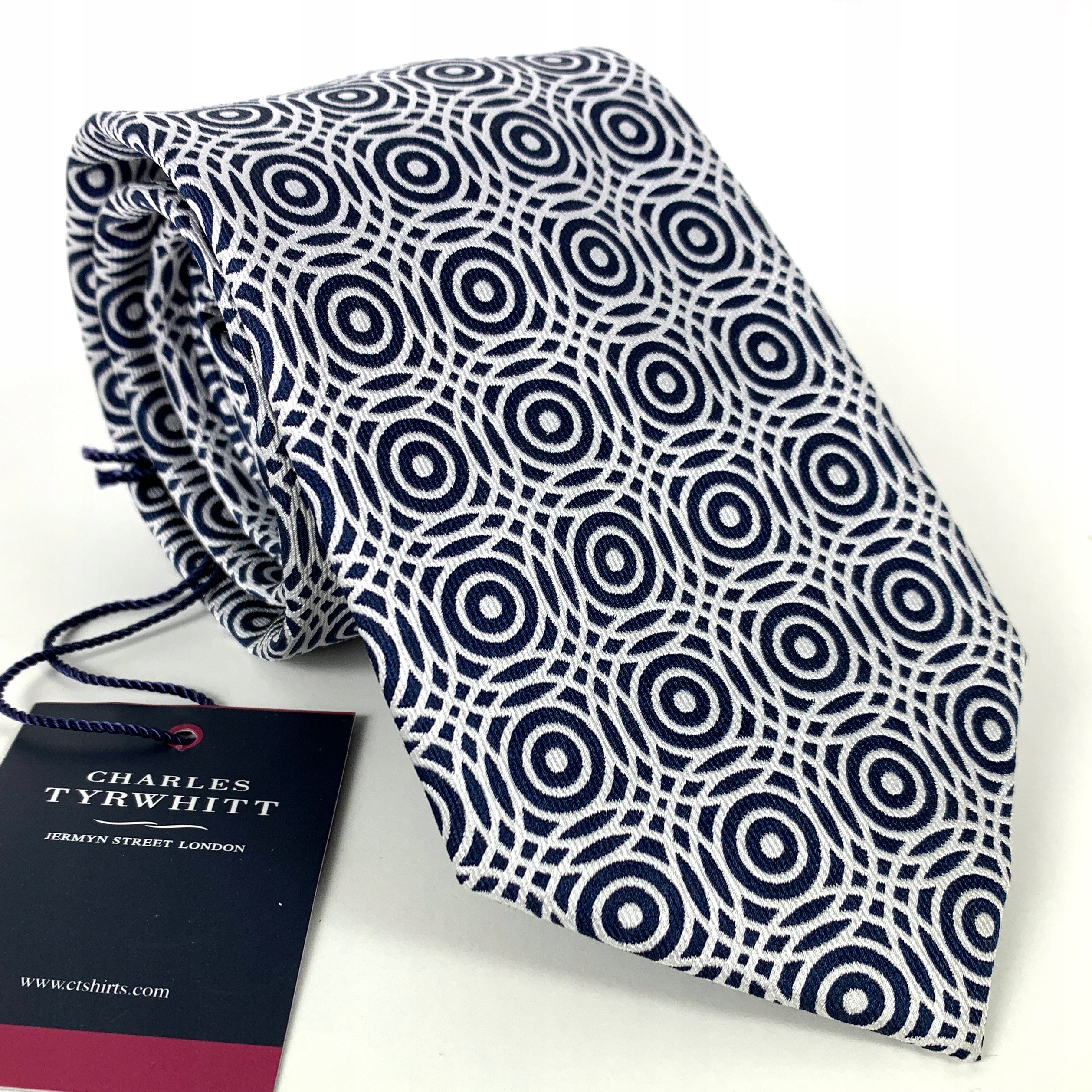Elegancki krawat męski jedwabny CHARLES TYRWHITT Materiał dominujący jedwab