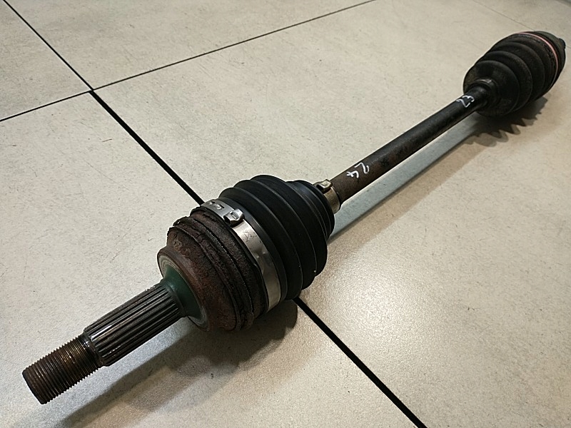 semi-axis left short. YARIS and 1.0