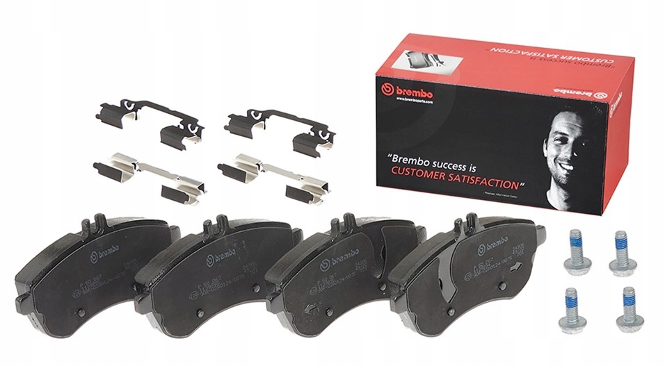 50 067 - BREMBO передние тормозные колодки MERCEDES C W204 CDI