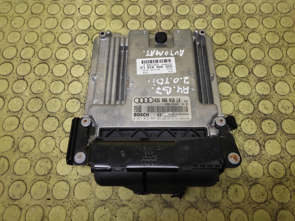 AUDI A4 B7 control unit of the engine 0281013887