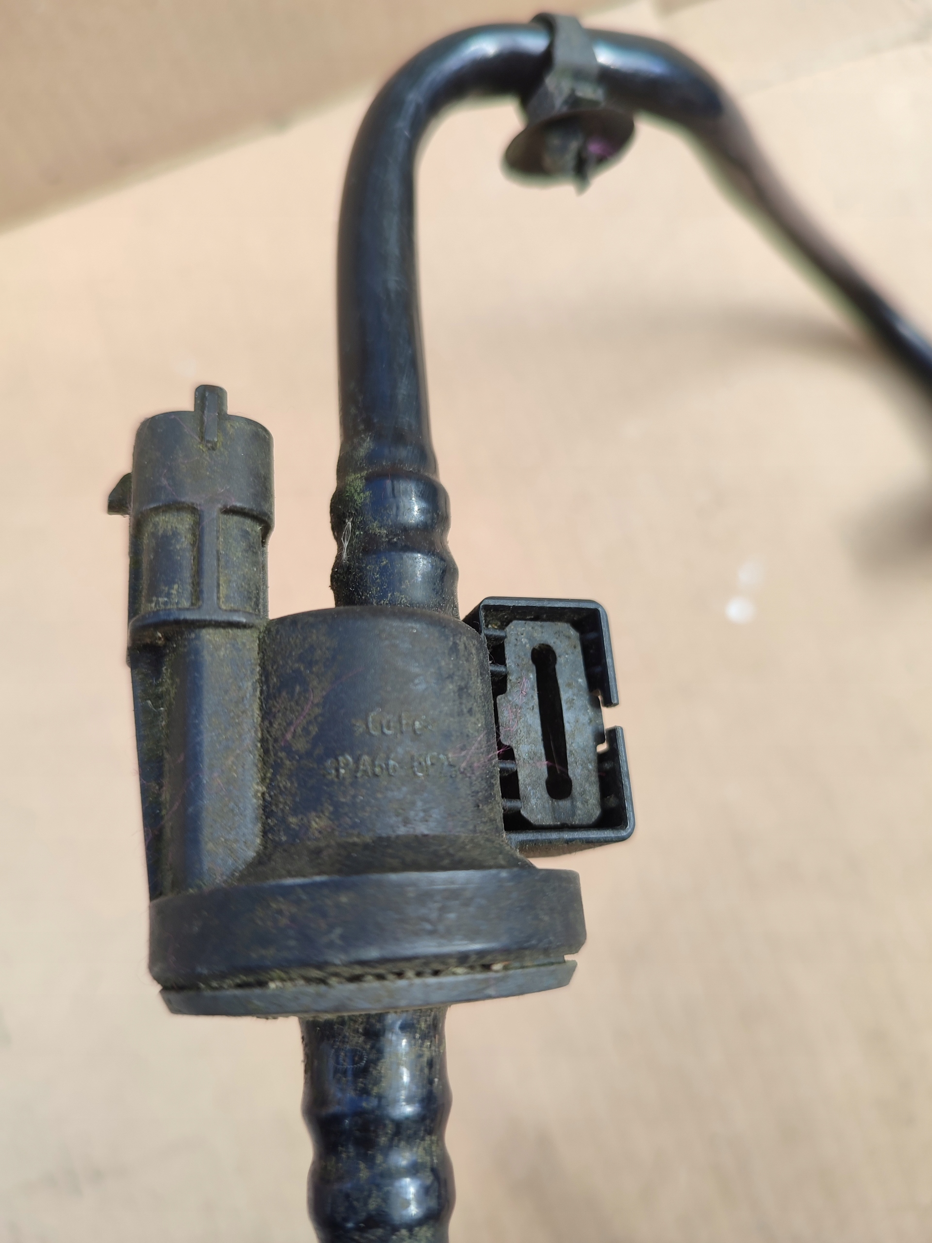 prijenos par goriva Ford Transit Courier ET76-9C987-AC