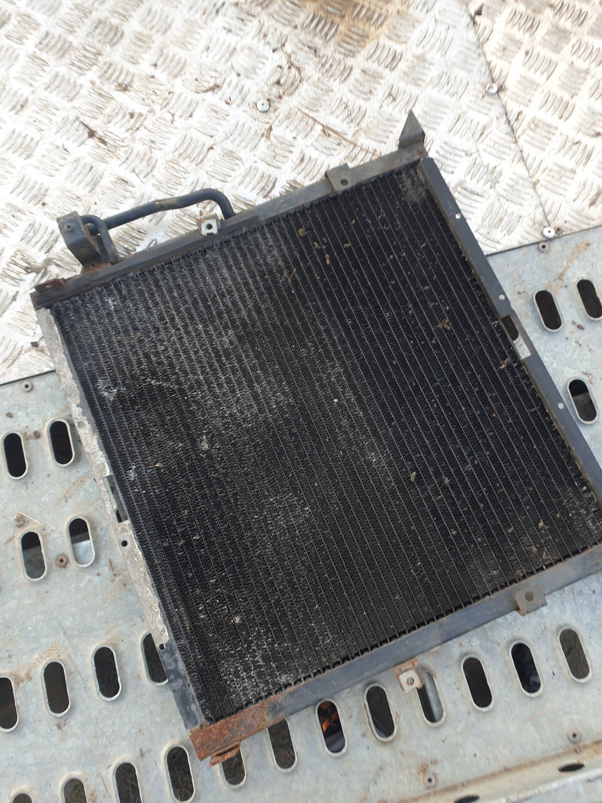 8368860 - BMW E36 радіатор охолодження