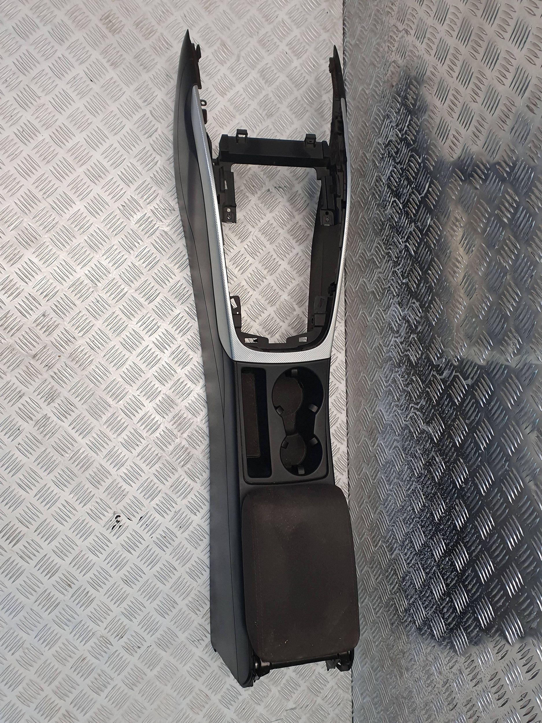 TUNEL media bracciolo 8K0864981D AUDI A4 B8 A5 8T