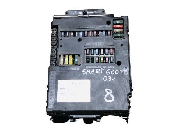 SMART FORTWO SKRZYNKA BEZPIECZNIKÓW 0011868V011