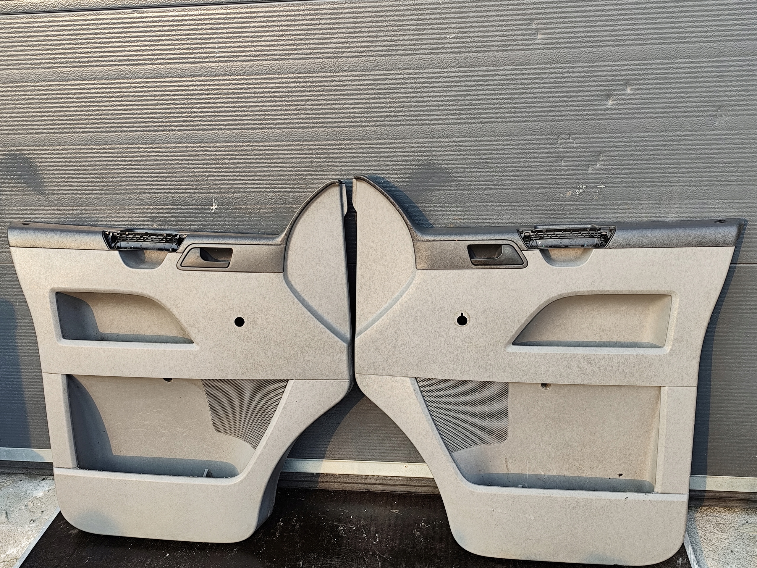 VW T5 side upholstery door left right KIEROWCA PASAZER KORBKA